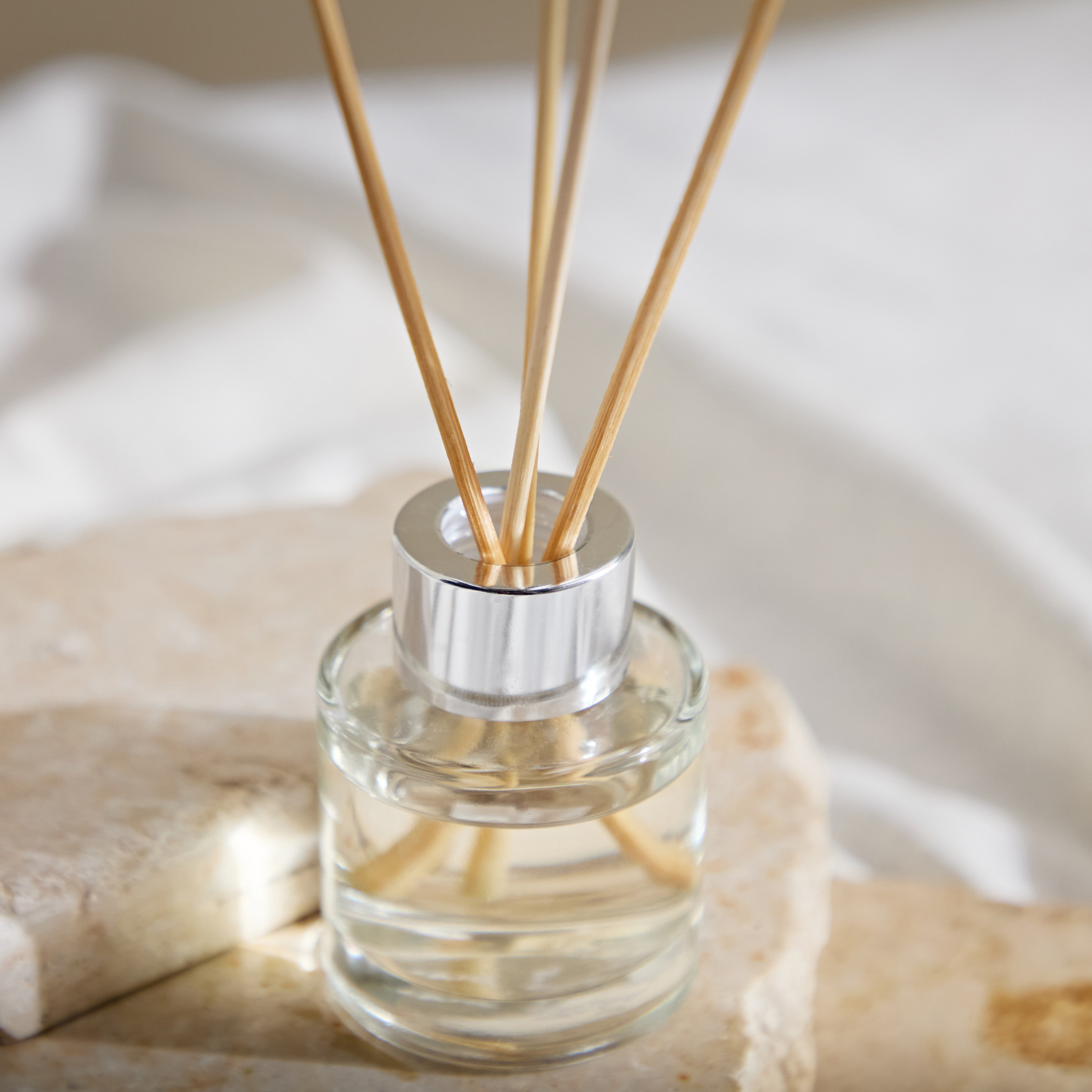 موزع عطور إسباني برائحة خشب الصندل بأعواد خشبية أرابياننايتس من رورا - 50 مل-hbxhomeware-hbxdecorandfurnishings-image-3