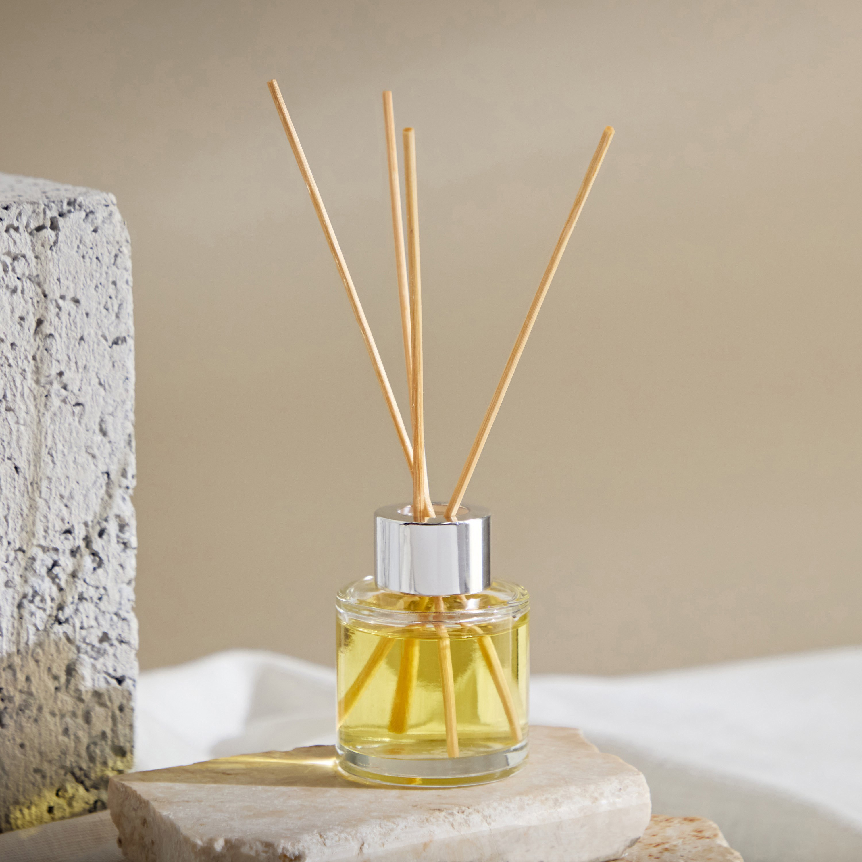 موزع عطور إسباني برائحة زهر البرتقال بأعواد خشبية أرابياننايتس من رورا - 50 مل-hbxhomeware-hbxdecorandfurnishings-image-2