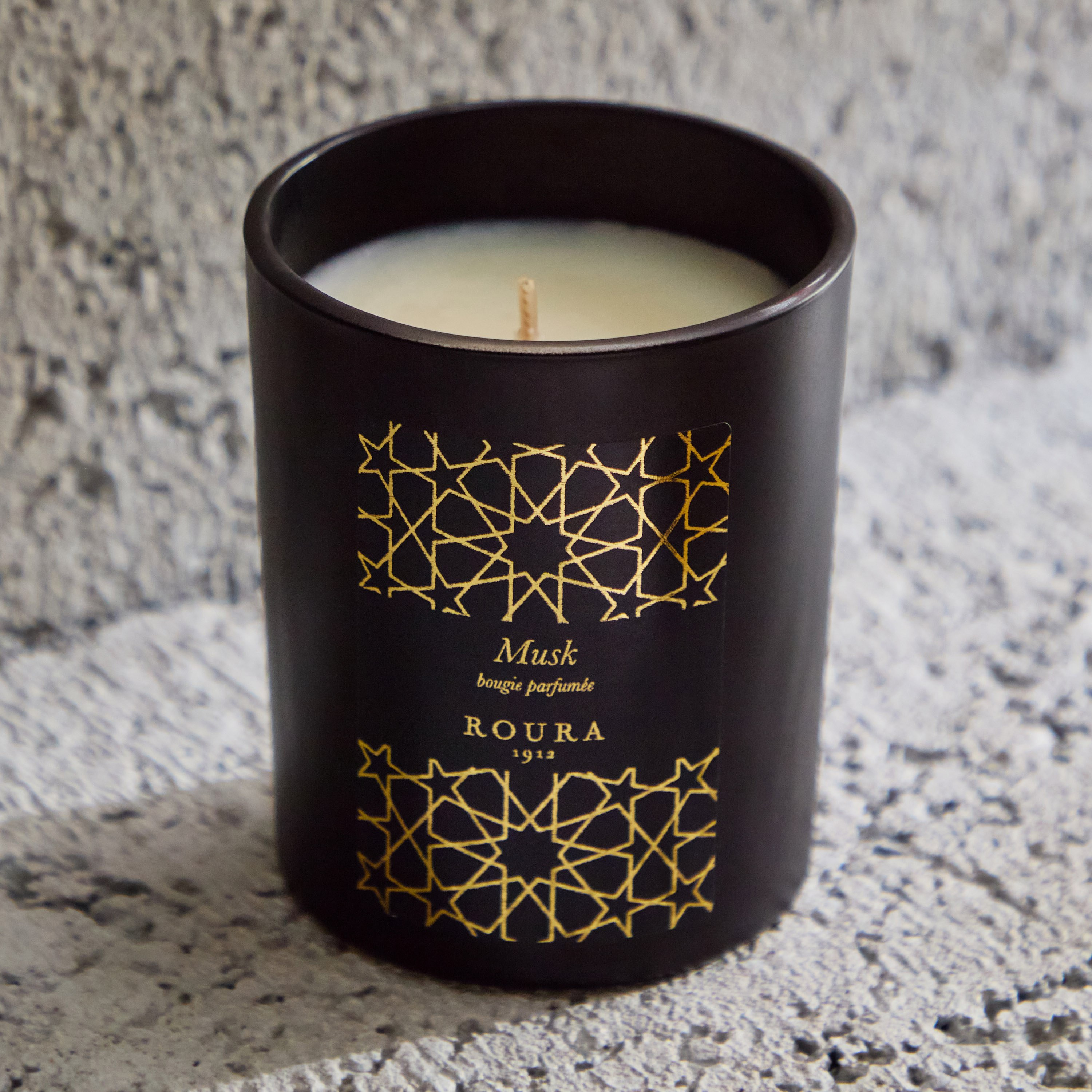 جرّة شموع إسبانية برائحة المسك الأبيض أرابيان نايتس من رورا - 130 جم-hbxlivingroom-decorandaccessories-candles-image-1