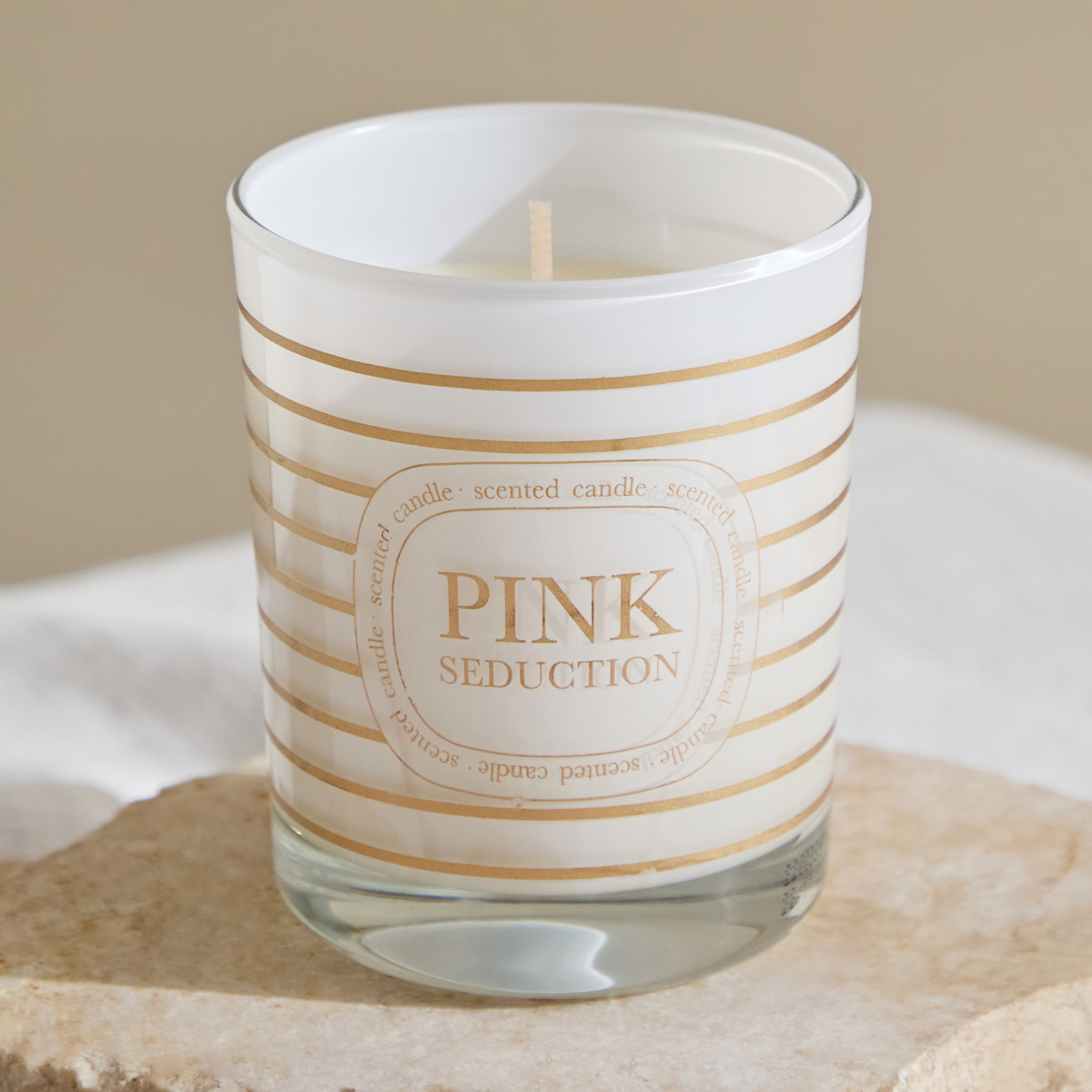 شمعة إسبانية معطرة جولد أند بينك سيداكشن من رورا - 130 جم-hbxlivingroom-decorandaccessories-candles-image-1