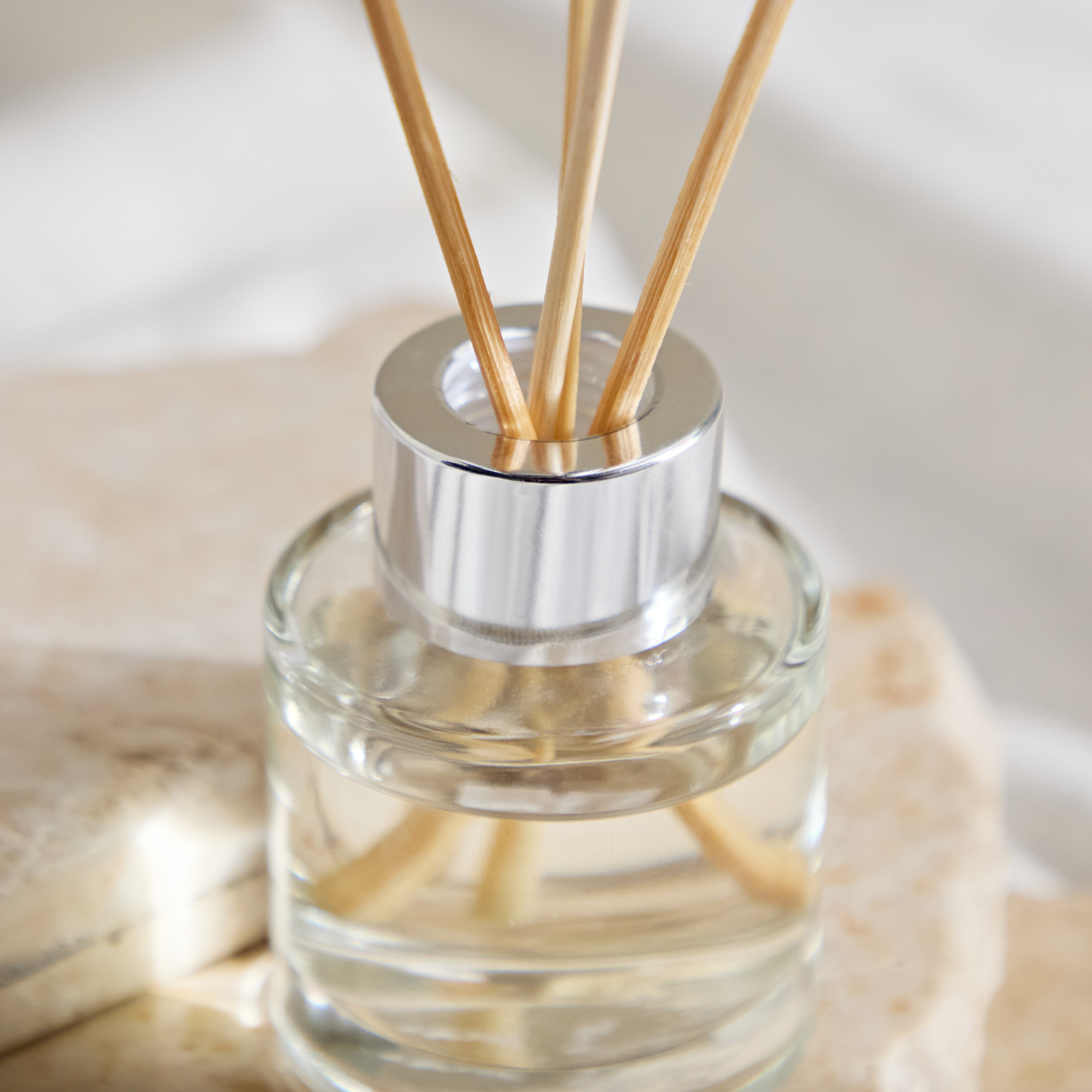 موزع عطور إسباني بأعواد خشبية جولد بينك سيداكشن من رورا - 50 مل-PROMO_HB_AE_B1G1_250925-image-3