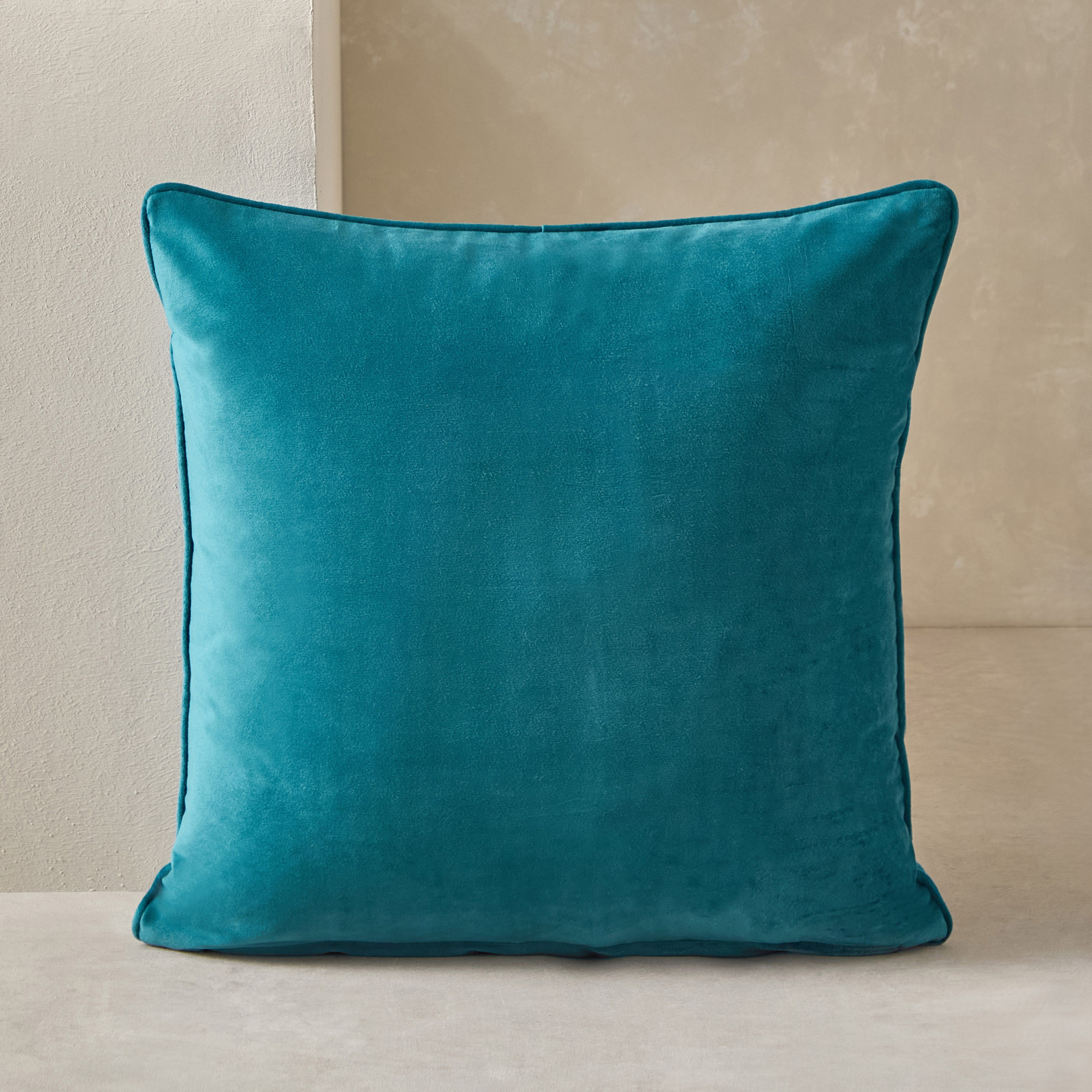 وسادة محشوة من دوف - 65x65 سم-hbxhomeware-hbxbedroom-image-1