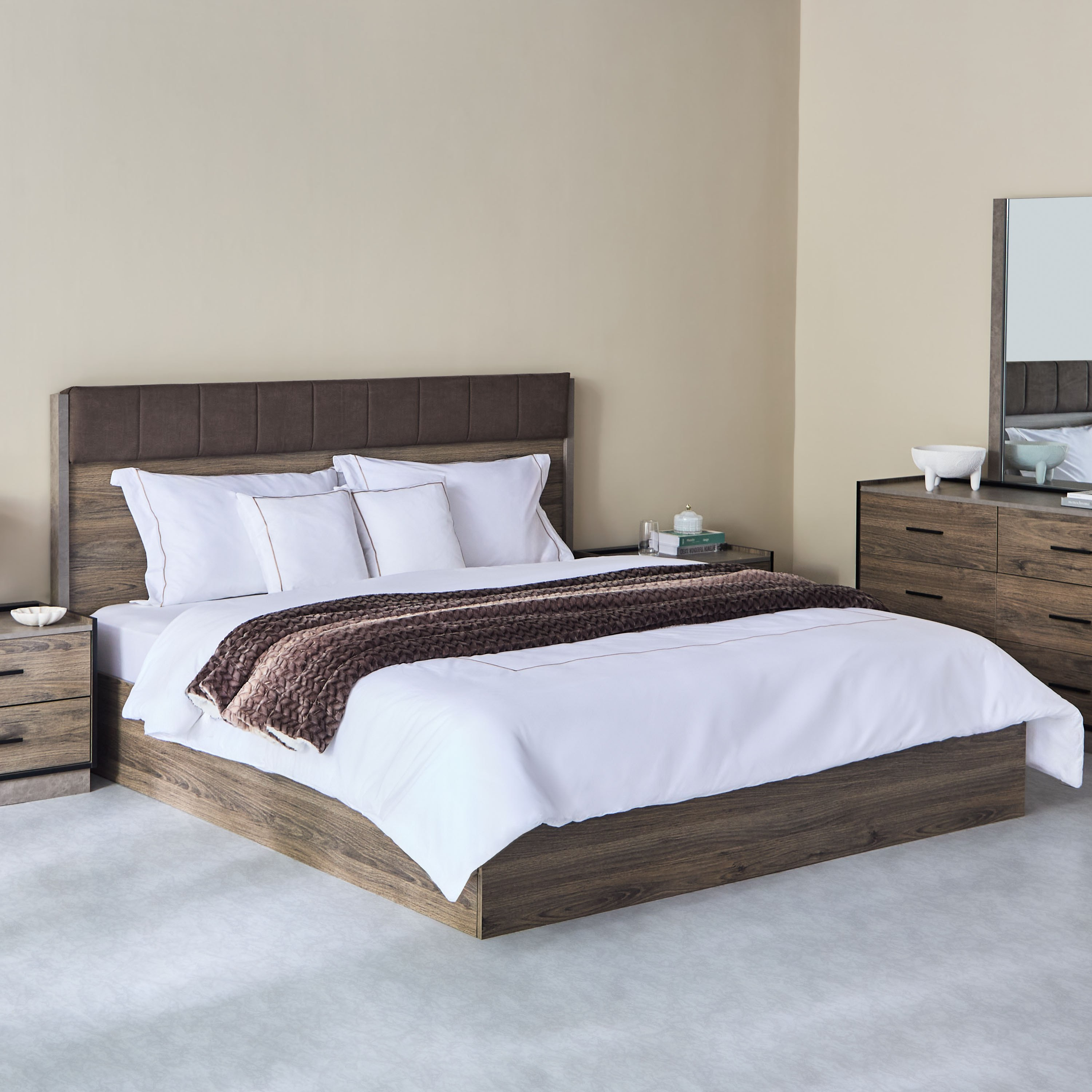 طقم غرفة نوم كينج 5 قطع من أوروبا - 180x200 سم-hbxbedroom-bedsandbedsets-bedroomsets-king-image-2