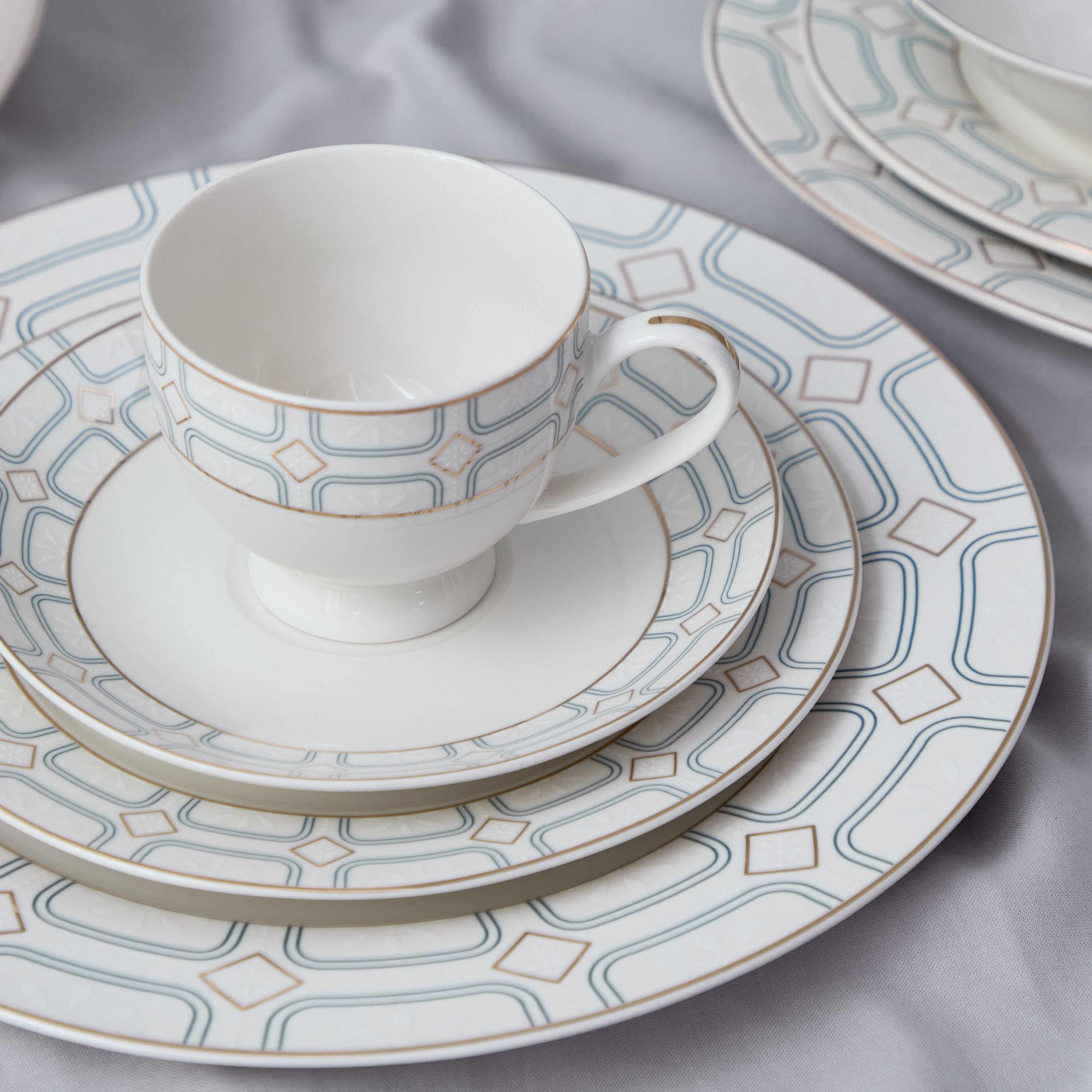 طقم عشاء 60 قطعة من الخزف الصيني الجديد من فيستا - 8 أشخاص-hbxhomeware-hbxkitchen-image-3