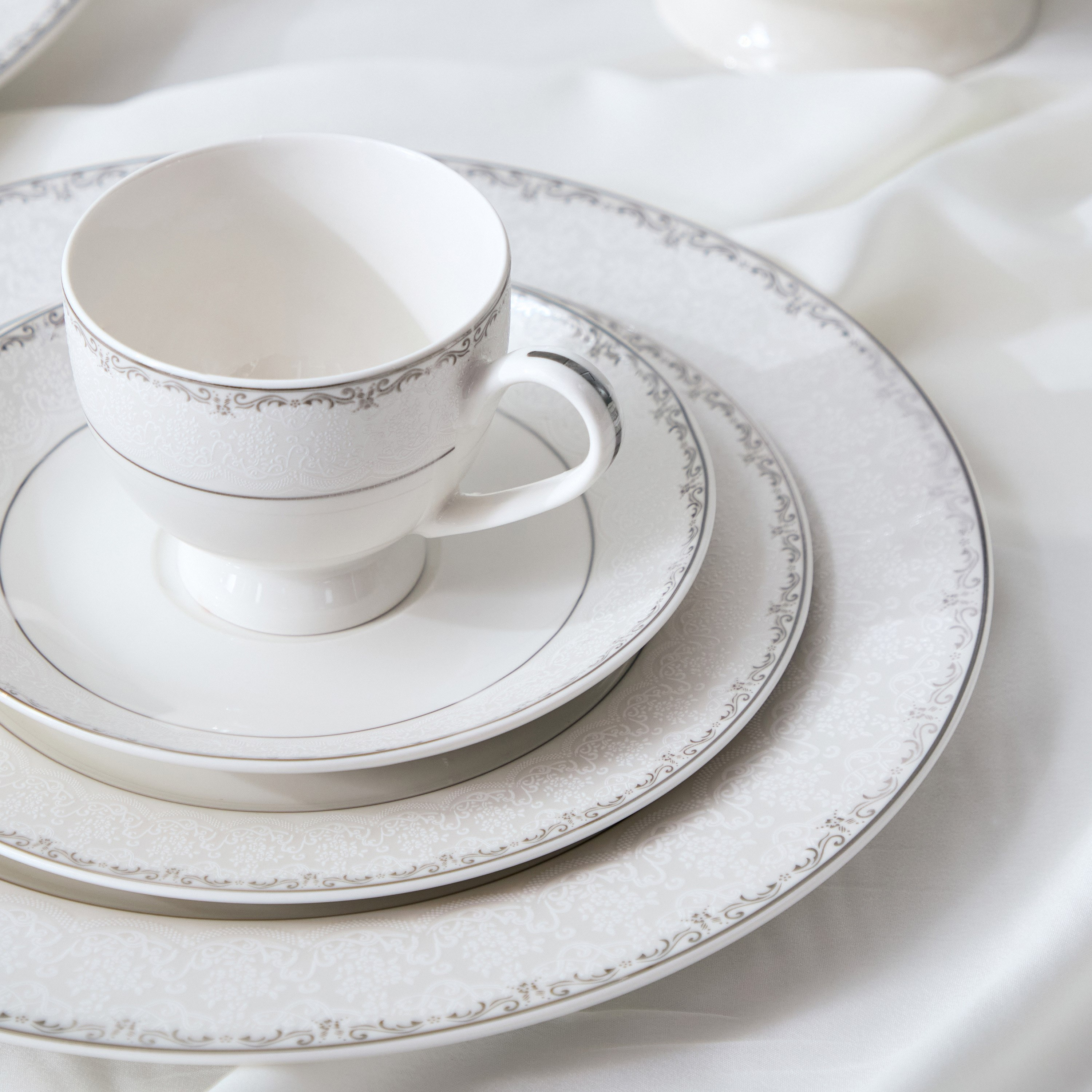 طقم عشاء 95 قطعة من الخزف الصيني من رويال - 12 شخصًا-hbxhomeware-hbxkitchen-image-3