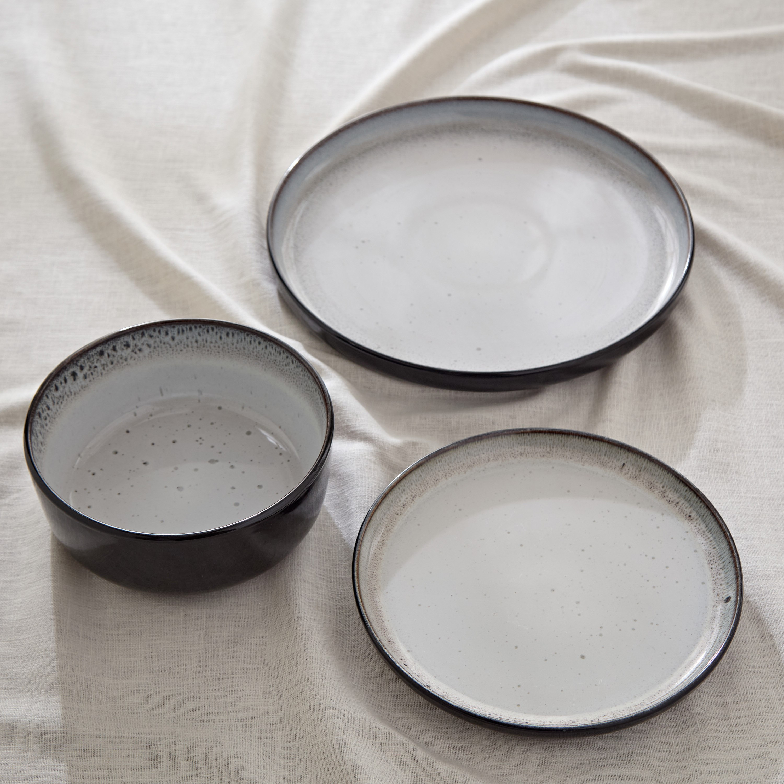 طقم عشاء فخار 12 قطعة إيدج من إليجنزا - 4 أفراد-hbxhomeware-hbxkitchen-image-3