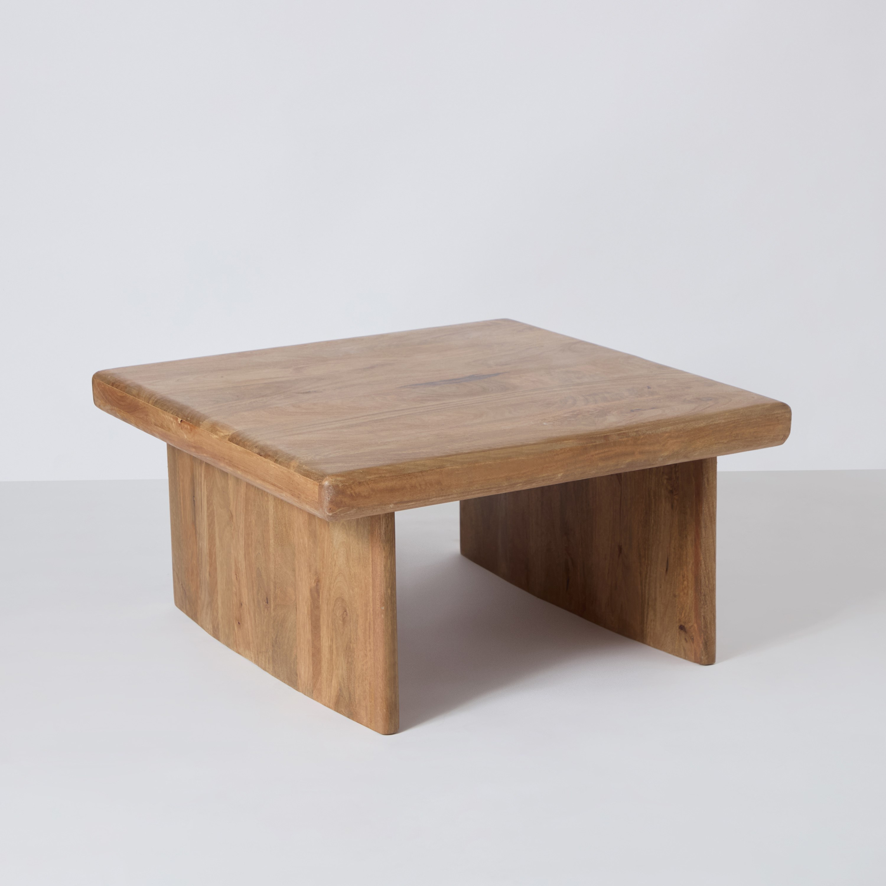طاولة قهوة من الخشب الصلب - كلايتون من كافون-PROMO_HB_UAE_THRESHOLD_Furniture_020426-image-10