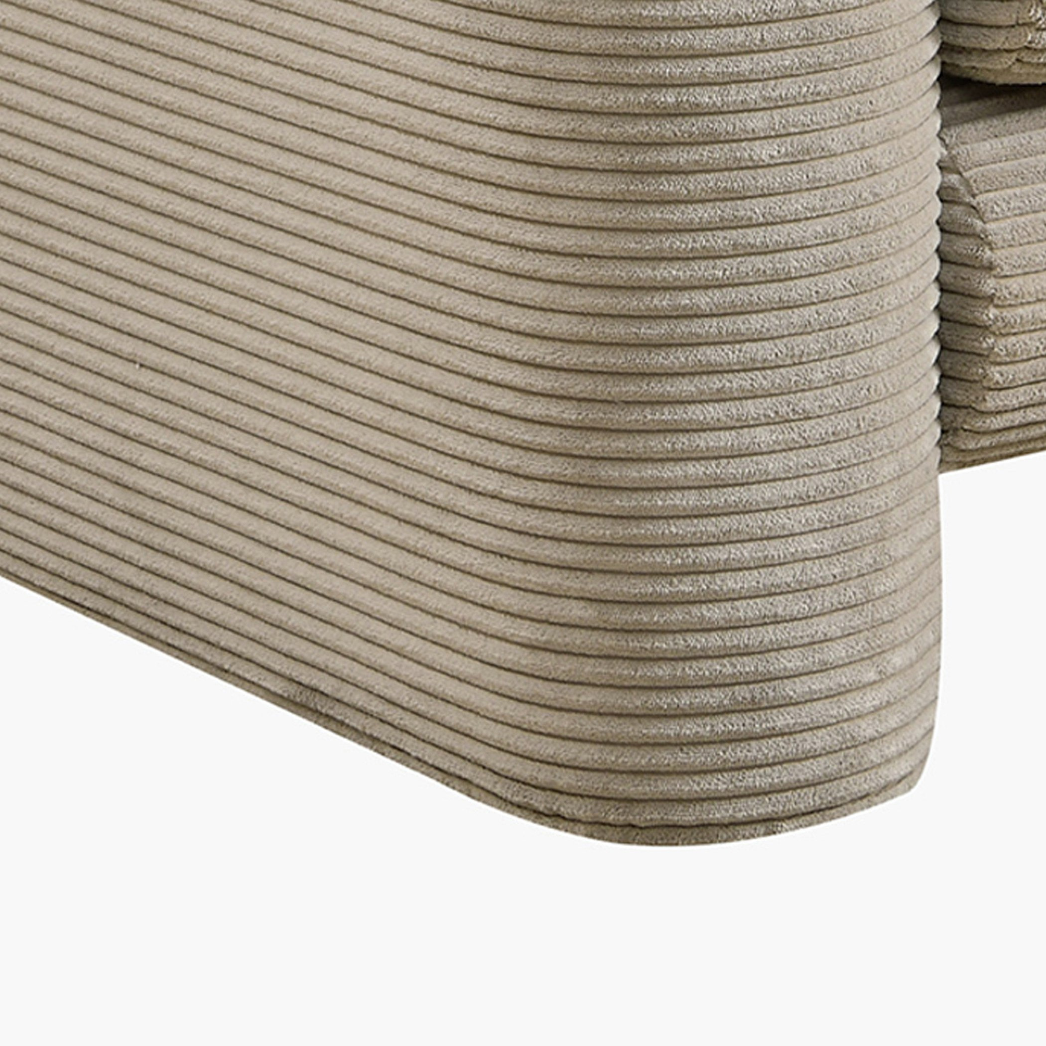 كرسي قماشي بمساند ذراعين من بيفرلي-hbxlivingroom-sofasandarmchairs-sofas-image-8