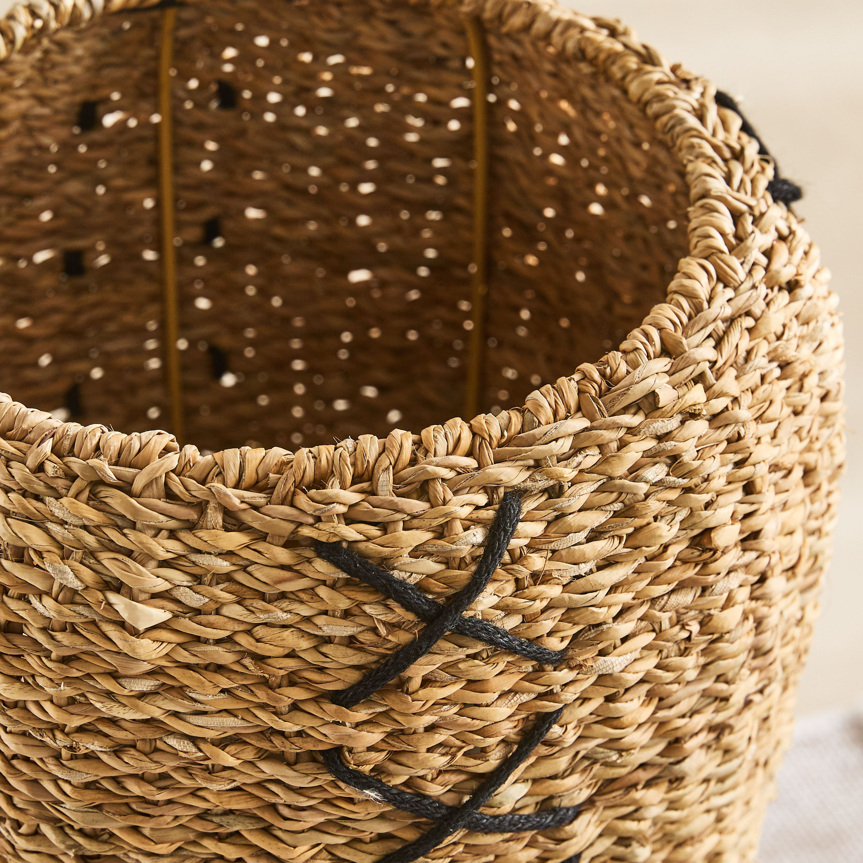 Naturaloom Sea Grass Conical Vase - 25x32x55 cm-hbxbedroom-decorandaccessories-vases-image-3