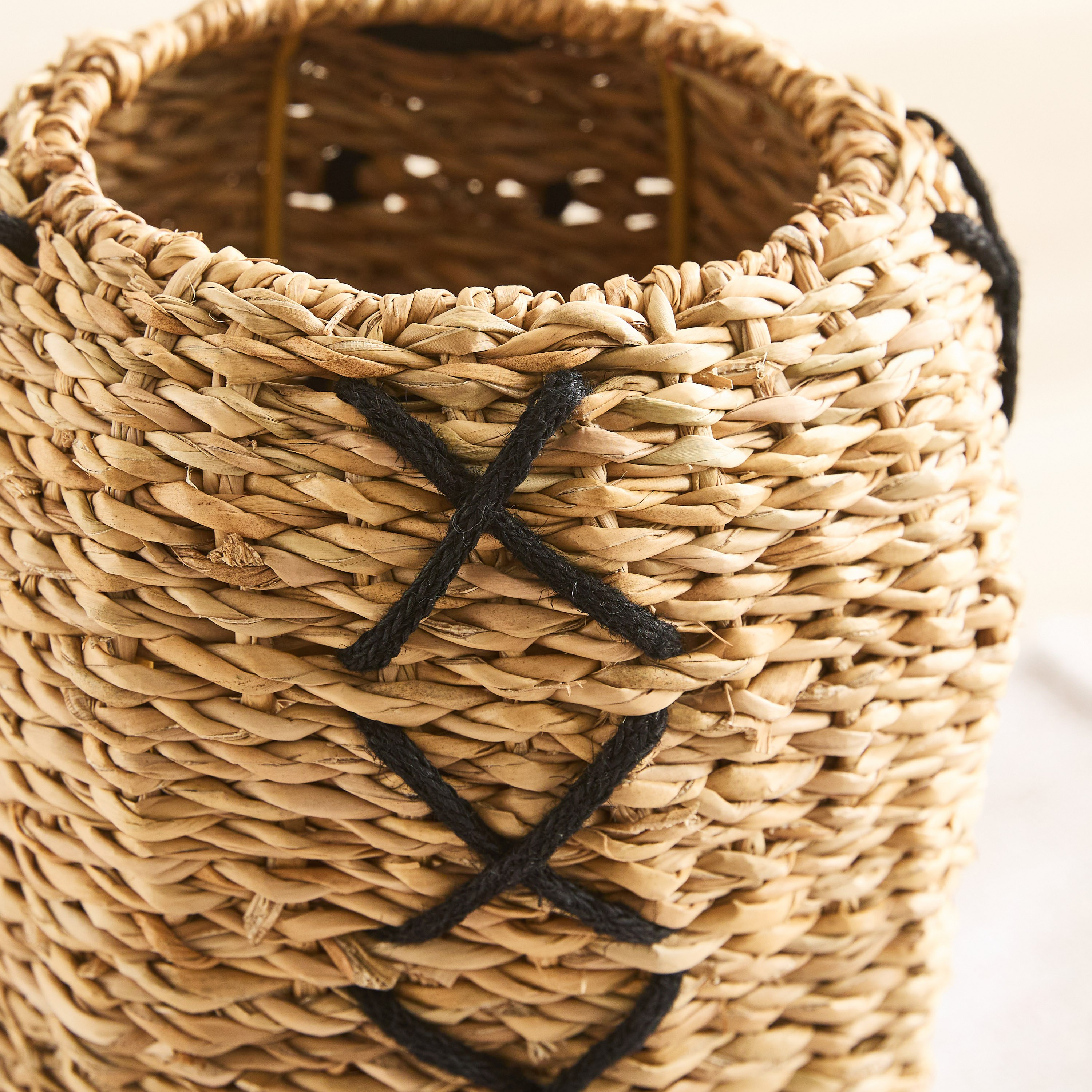 Naturaloom Sea Grass Conical Vase - 15x22x40 cm-hbxbedroom-decorandaccessories-vases-image-3
