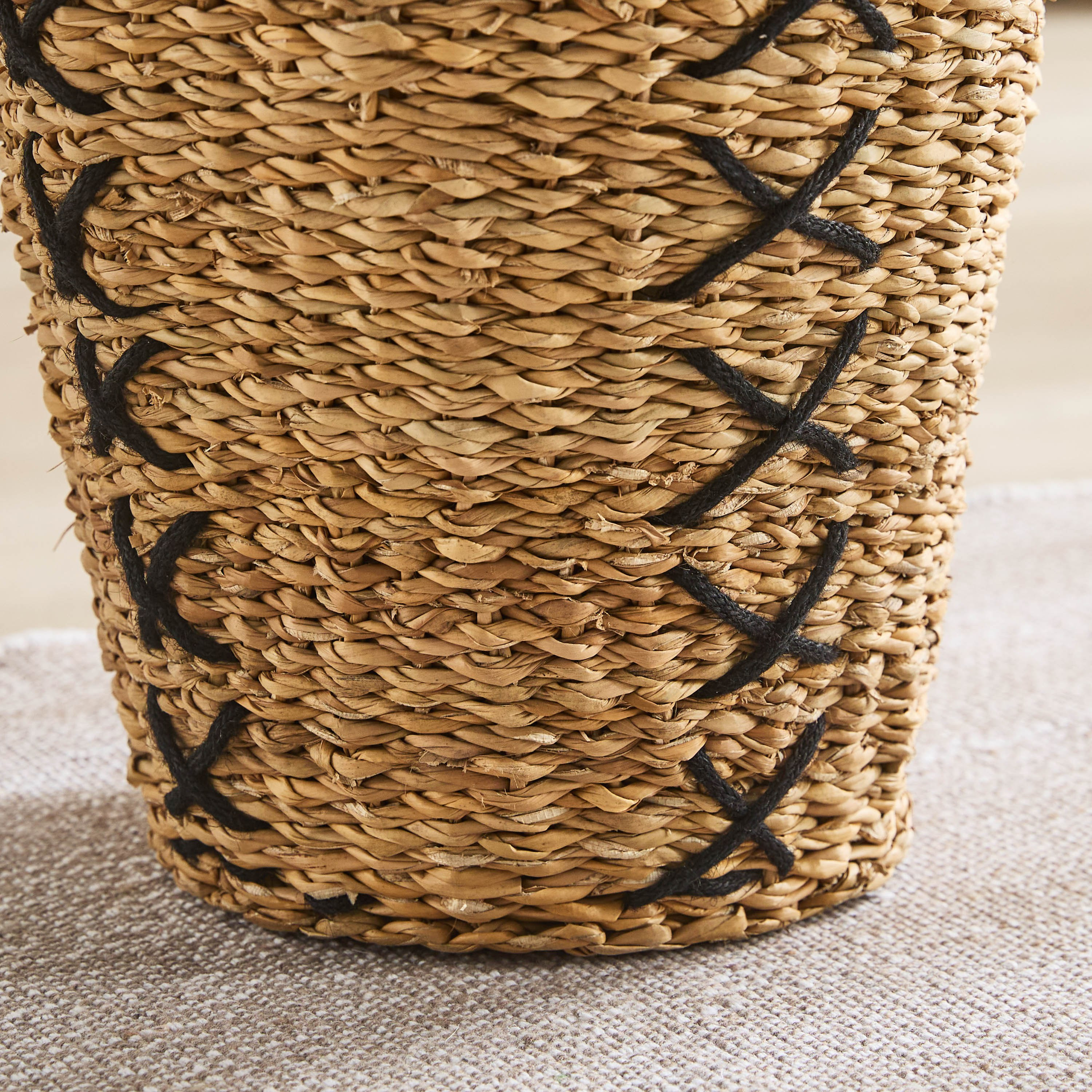 Naturaloom Sea Grass Conical Vase - 15x22x40 cm-hbxbedroom-decorandaccessories-vases-image-4