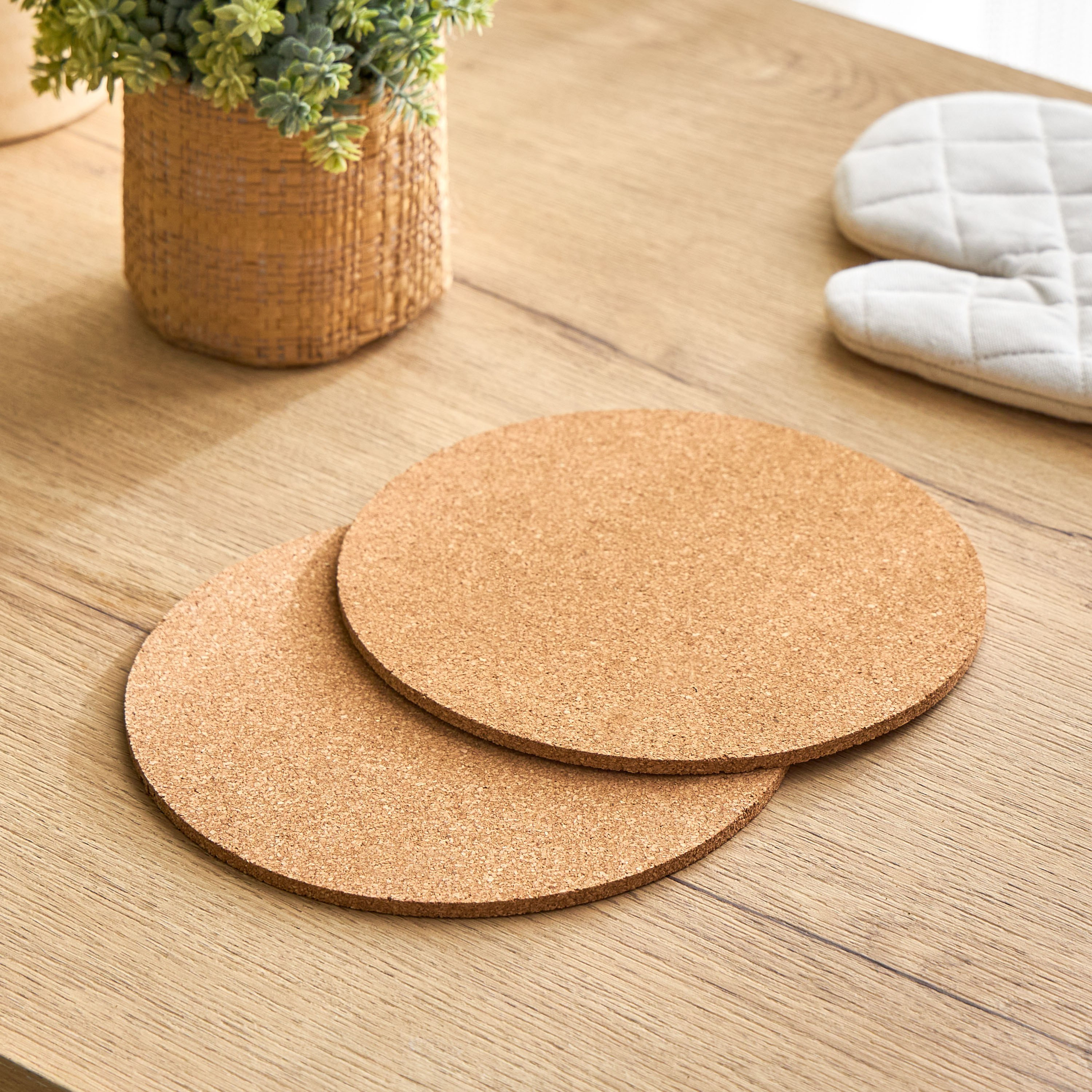 طقم ركائز فلين مستديرة من ليام - قطعتين - 19 سم-hbxkitchen-kitchenware-kitchenaccessories-image-1