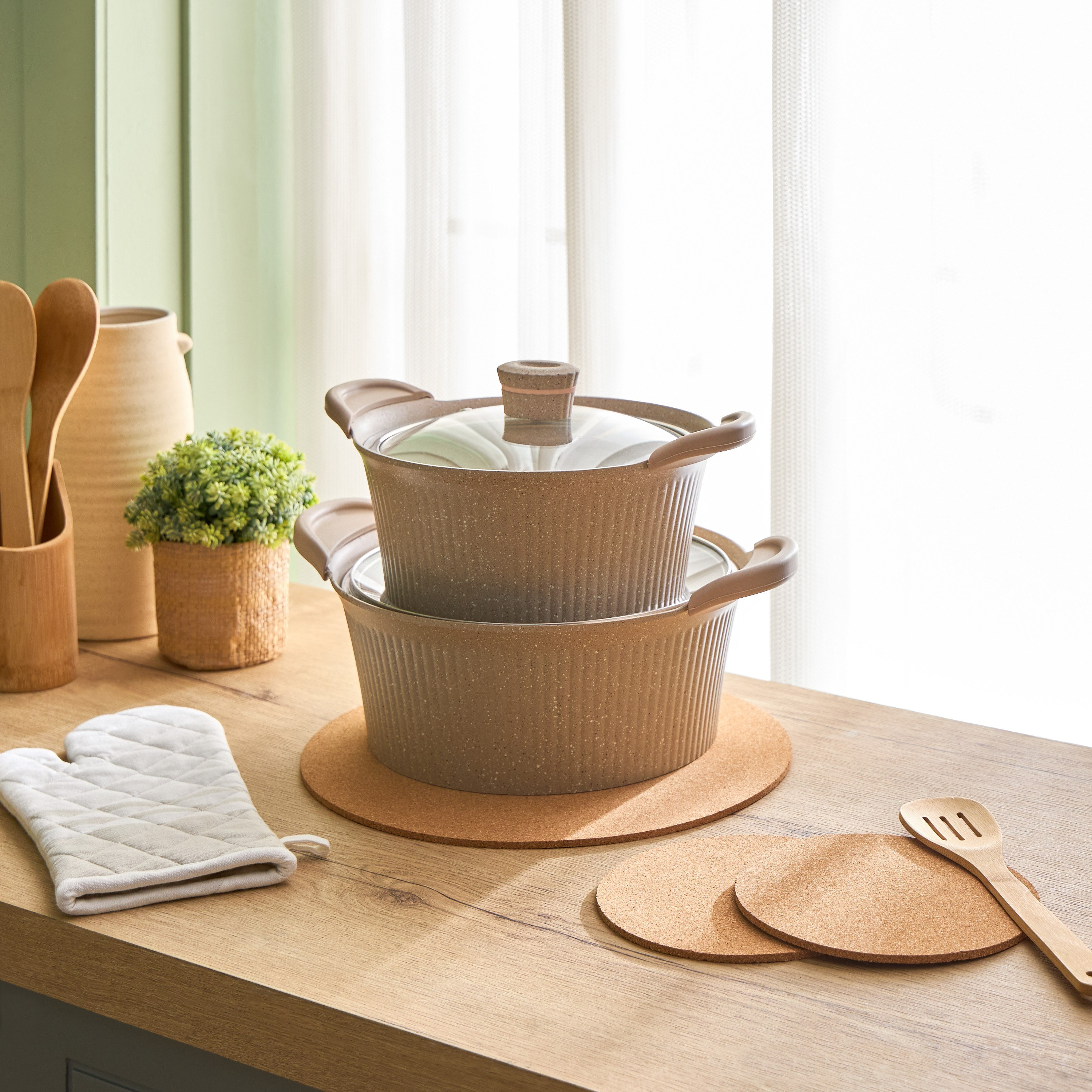 لبادة صحون مستديرة فلين من ليام - 35 سم-hbxdecorandfurnishings-homefurnishings-tablelinens-image-4