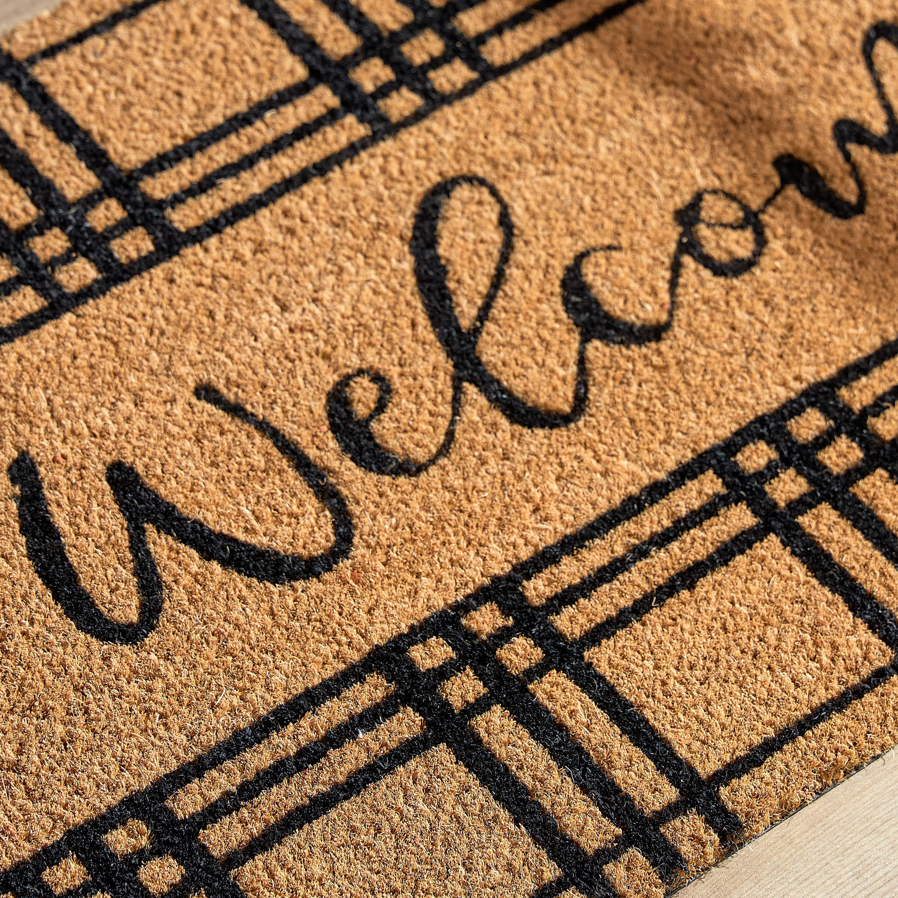 سجادة باب من ألياف جوز الهند بظهر بي في سي وطبعات ويلكم - 45x100 سم-hbxhomeware-hbxlivingroom-image-3