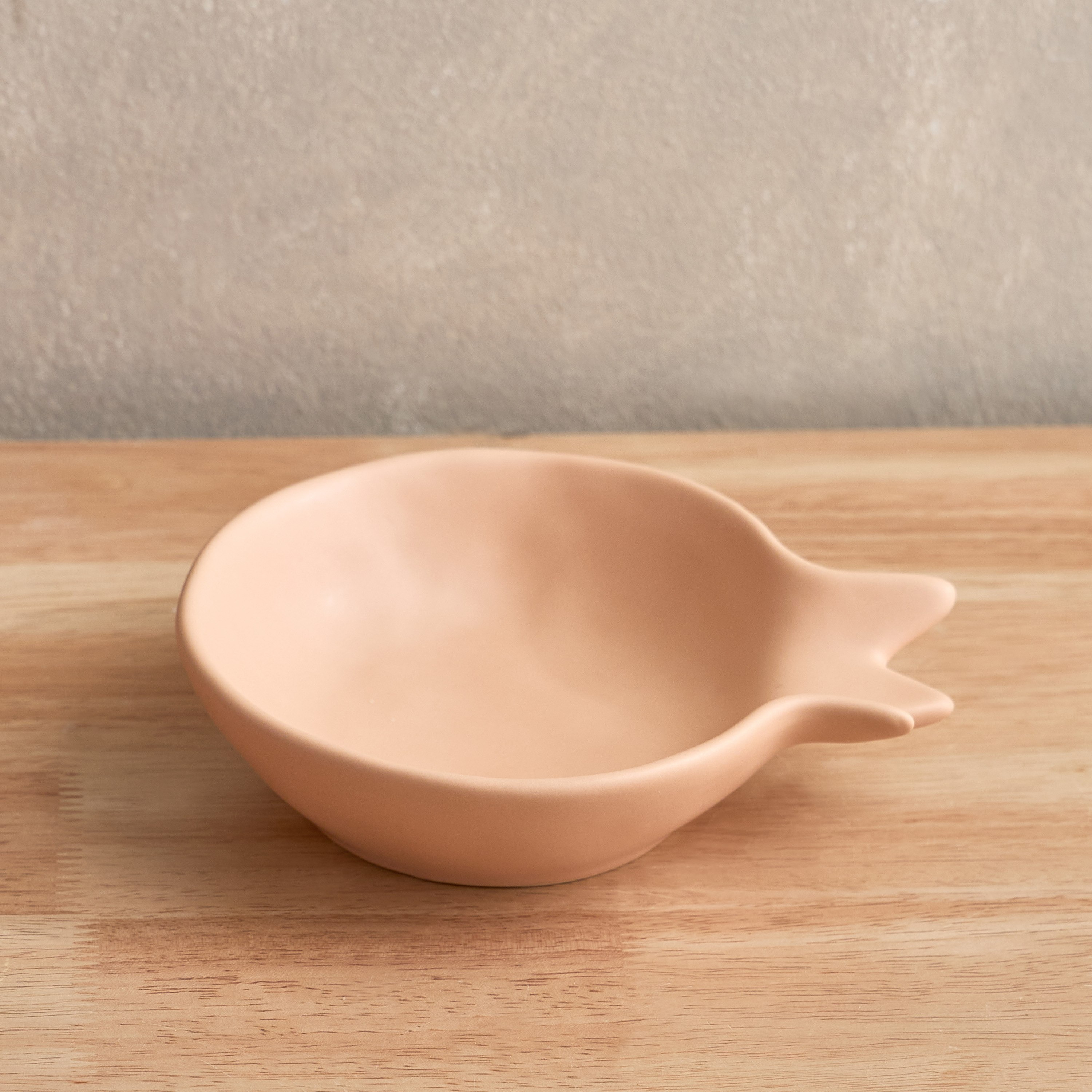 صحن ديكور سيراميك بتصميم رمان من كامبريا - 18x15x4.7 سم-hbxhomeware-hbxdecorandfurnishings-image-2