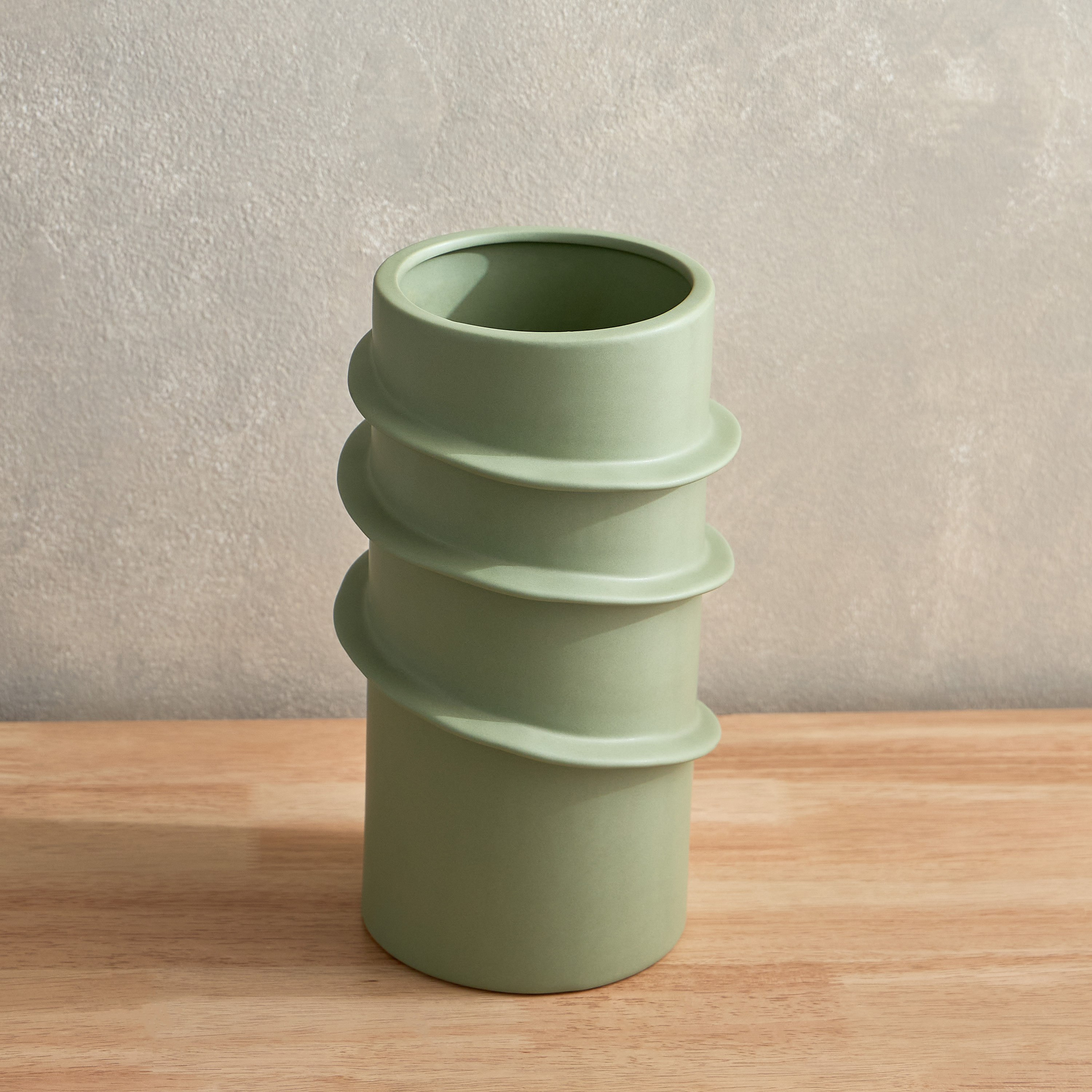 مزهرية سيراميك من كامبريا - 15.5x15.5x27.2 سم-hbxbedroom-decorandaccessories-vases-image-2
