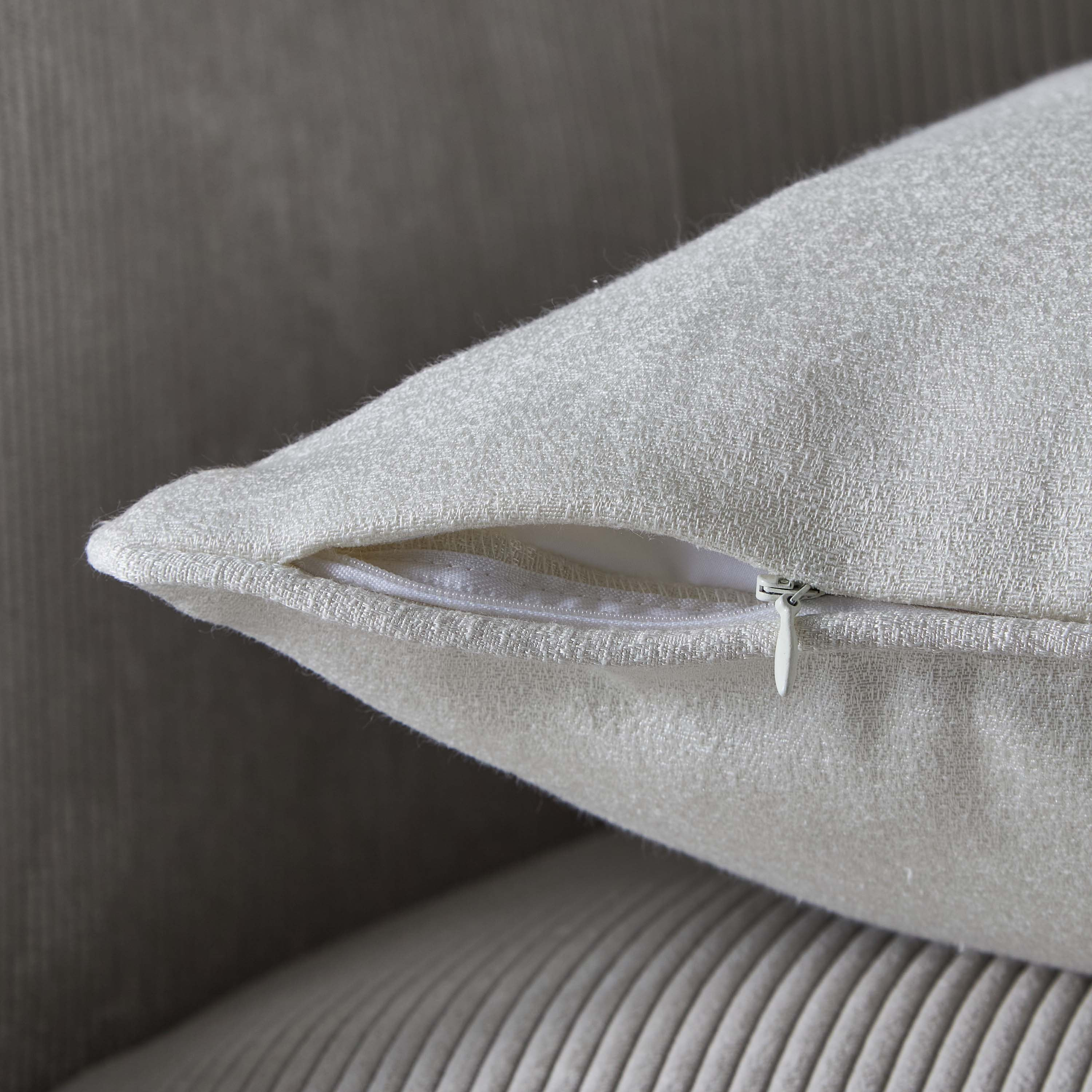 Dolorez Soho Jacquard Cushion Cover - 40x40 cm-hbxhomeware-hbxbedroom-image-3