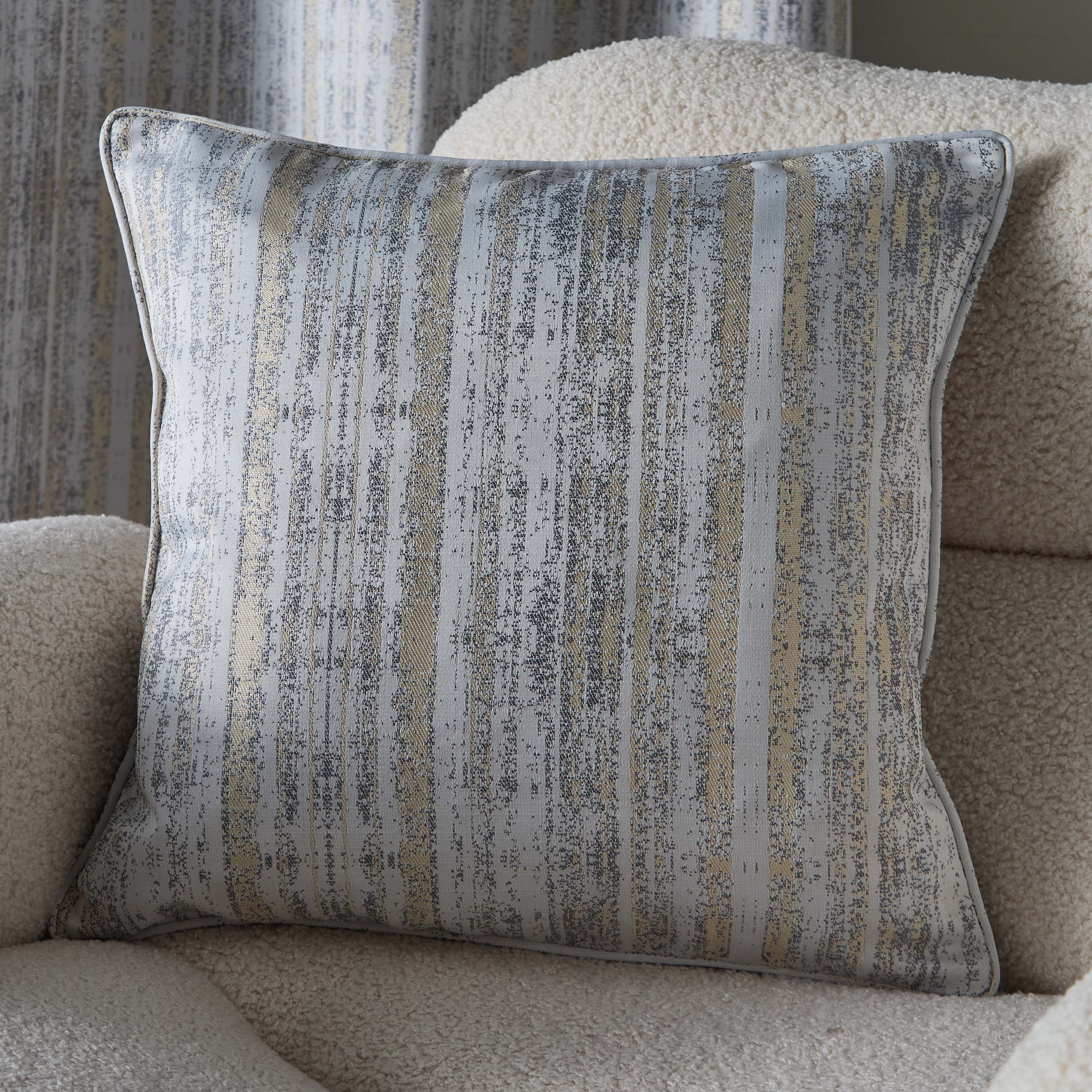 غطاء وسادة جاكار كورديال من إمّا - 40x40 سم-hbxhomeware-hbxbedroom-image-1