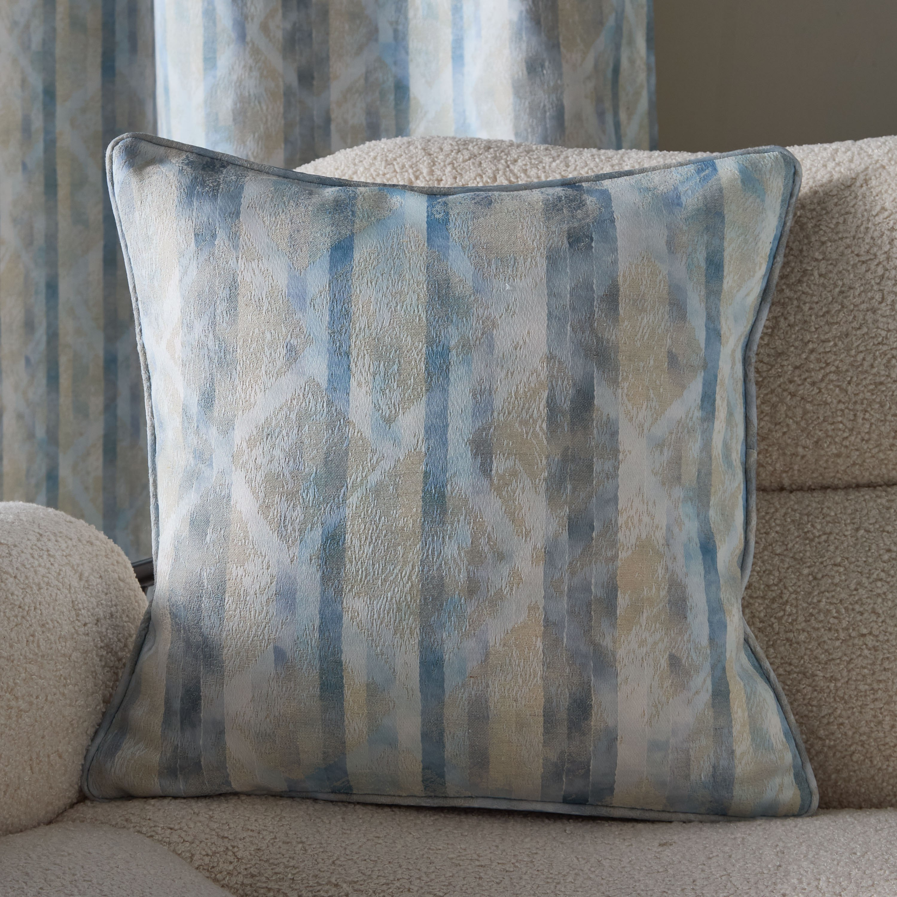 غطاء وسادة جاكار كاليتا من أوليفيا - 40x40 سم-hbxhomeware-hbxbedroom-image-1