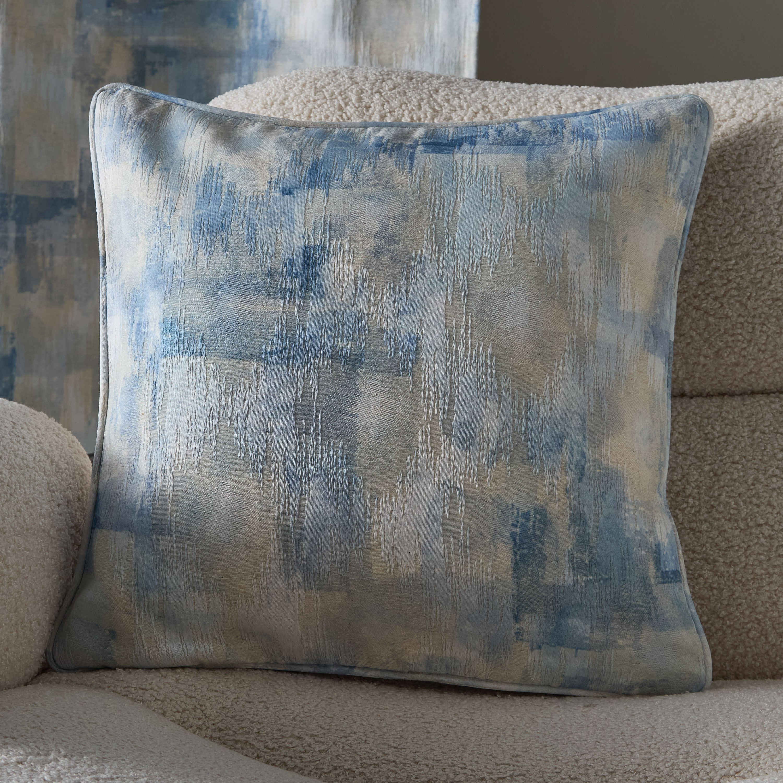 غطاء وسادة جاكار ليفي من أوليفيا - 40x40 سم-hbxhomeware-hbxbedroom-image-1