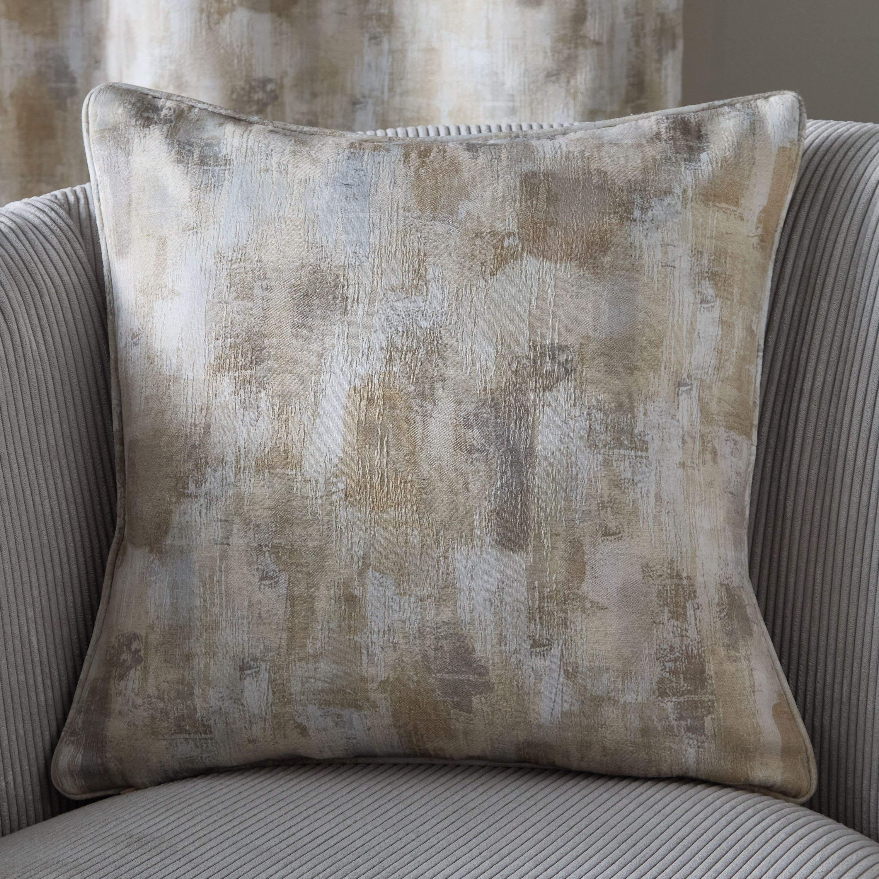 غطاء وسادة جاكار جليتز من أوليفيا - 40x40 سم-hbxhomeware-hbxbedroom-image-1