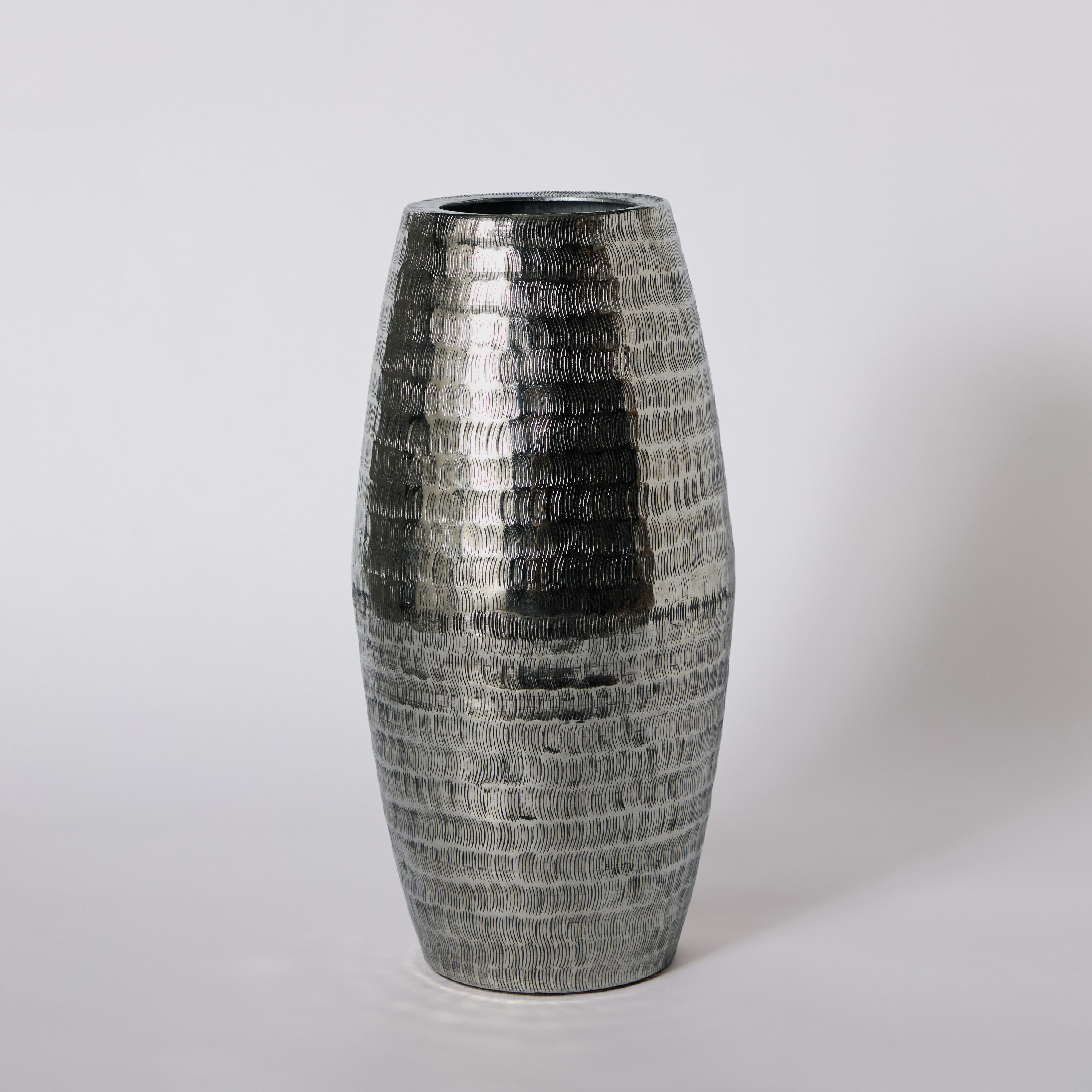 مزهرية عمودية مستديرة مطروقة من الألومنيوم من ليت - 19x19x39 سم-hbxbedroom-decorandaccessories-vases-image-5