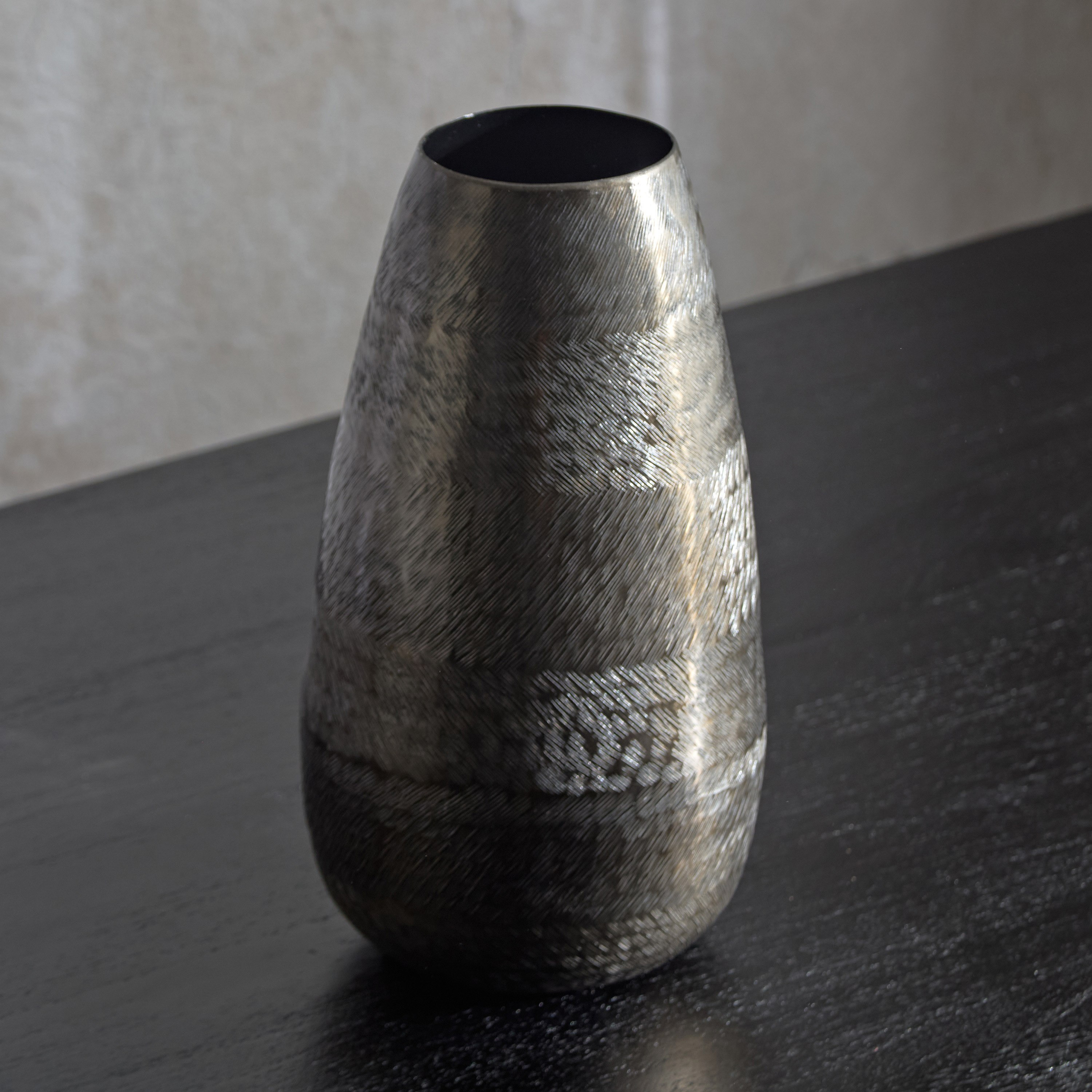 Litt Aluminium Zig Zag Etched Drop Vase - 16x16x31 cm-hbxbedroom-decorandaccessories-vases-image-2