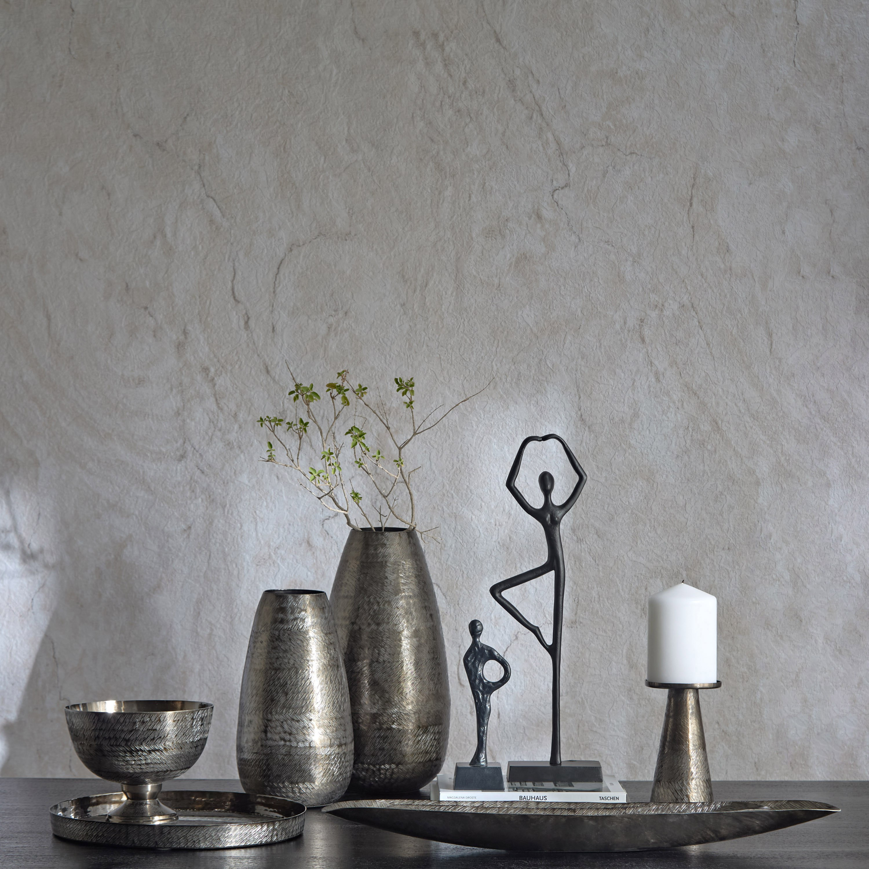وعاء ألومنيوم بنقوش متعرجة وقاعدة مستديرة من ليت - 20x20x16 سم-hbxdecorandfurnishings-homeaccessories-bowls-image-4