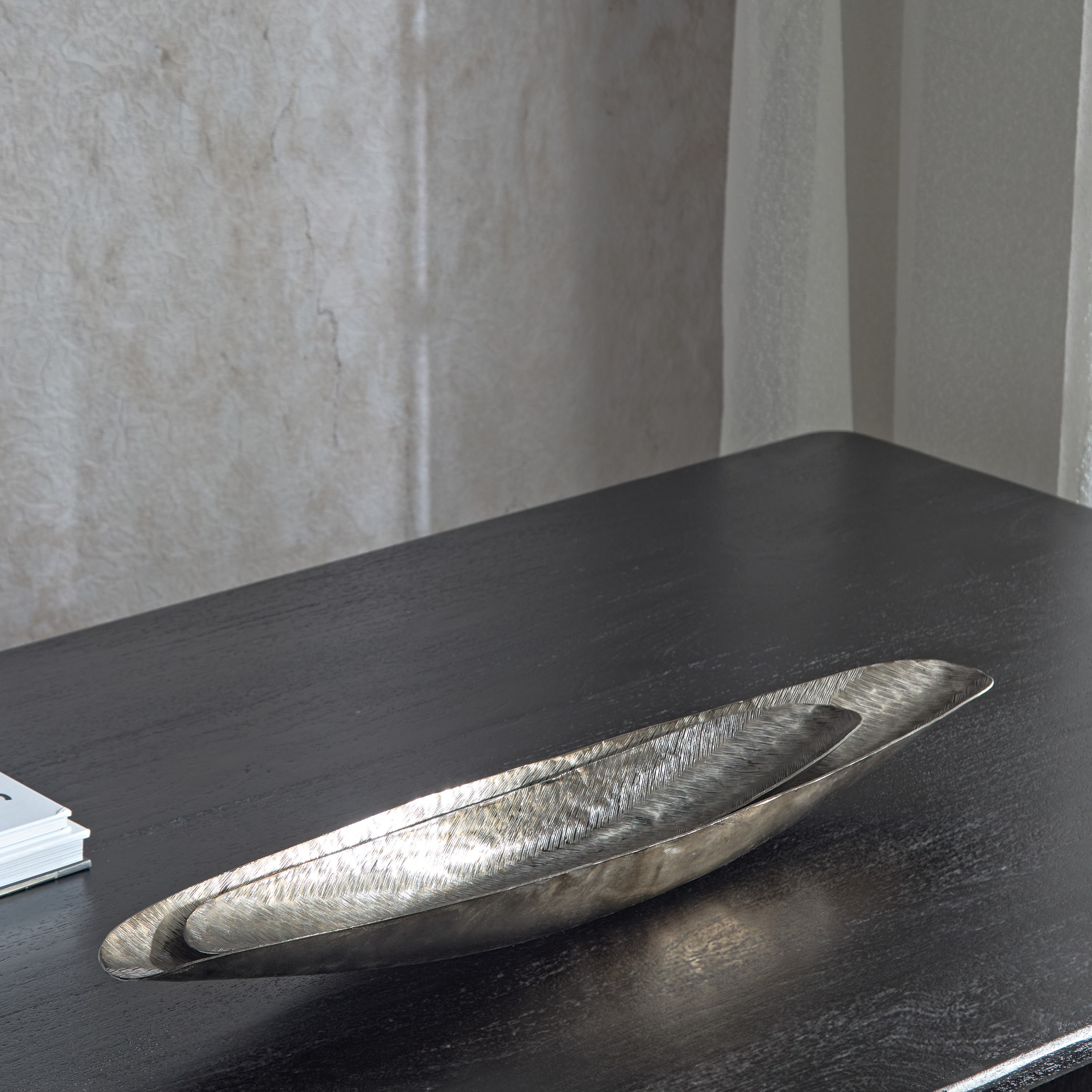 وعاء ألومنيوم بتصميم قارب طويل ونقوش متعرجة قطعتين من ليت-hbxdecorandfurnishings-homeaccessories-bowls-image-1