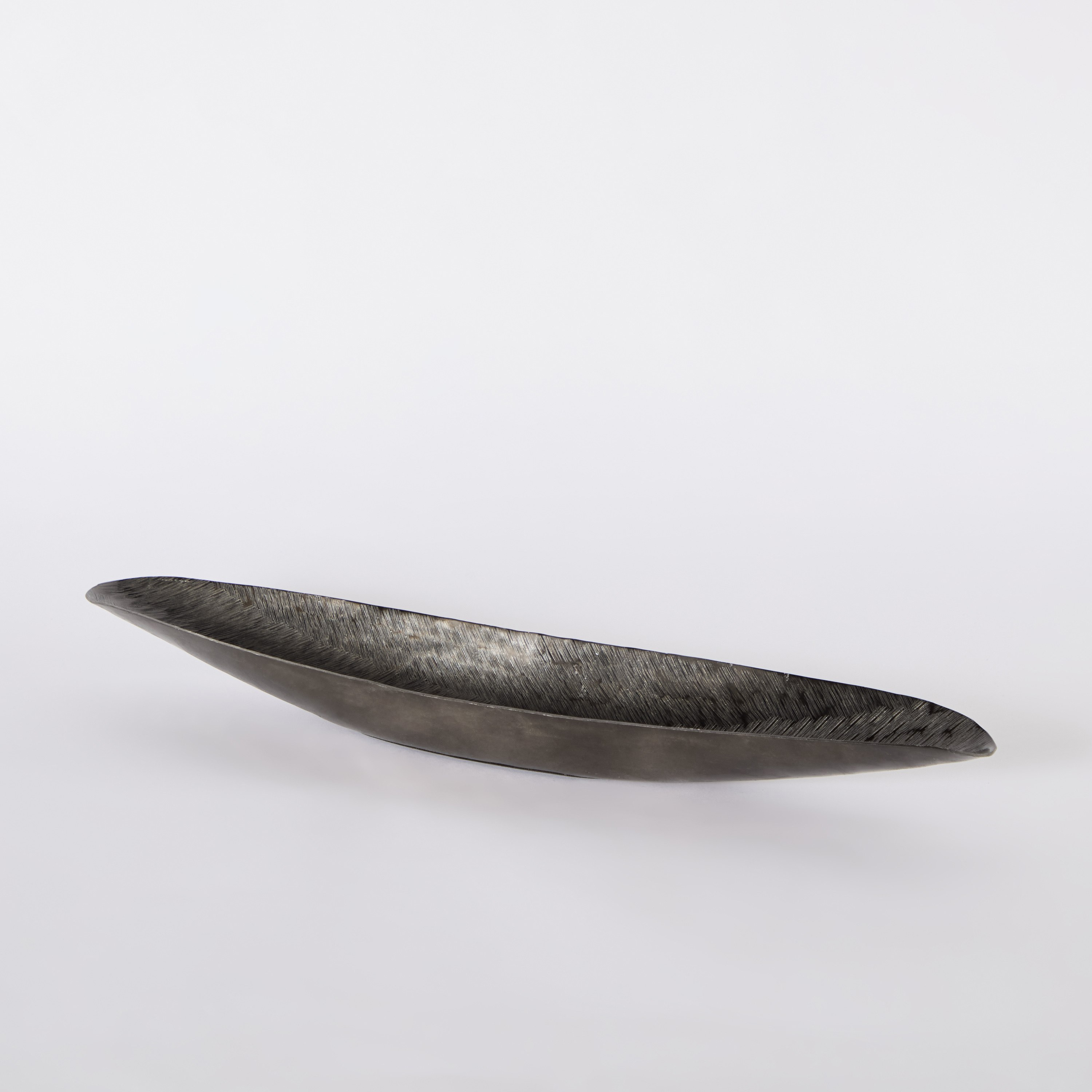 وعاء ألومنيوم بتصميم قارب طويل ونقوش متعرجة قطعتين من ليت-hbxdecorandfurnishings-homeaccessories-bowls-image-7