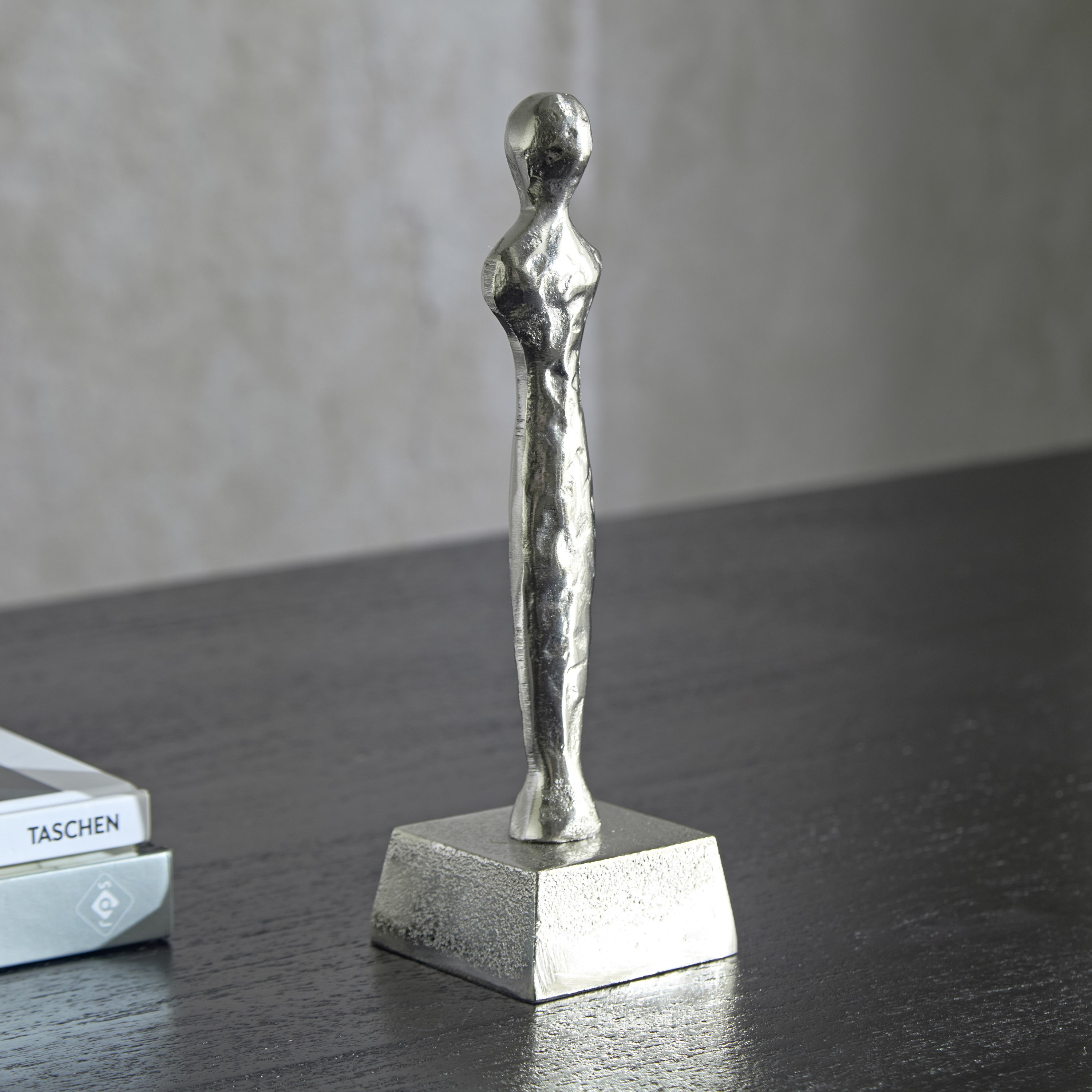 تمثال ألومنيوم من ليت - 7x7x24 سم-hbxhomeware-homedecor-figurinesandornaments-image-1