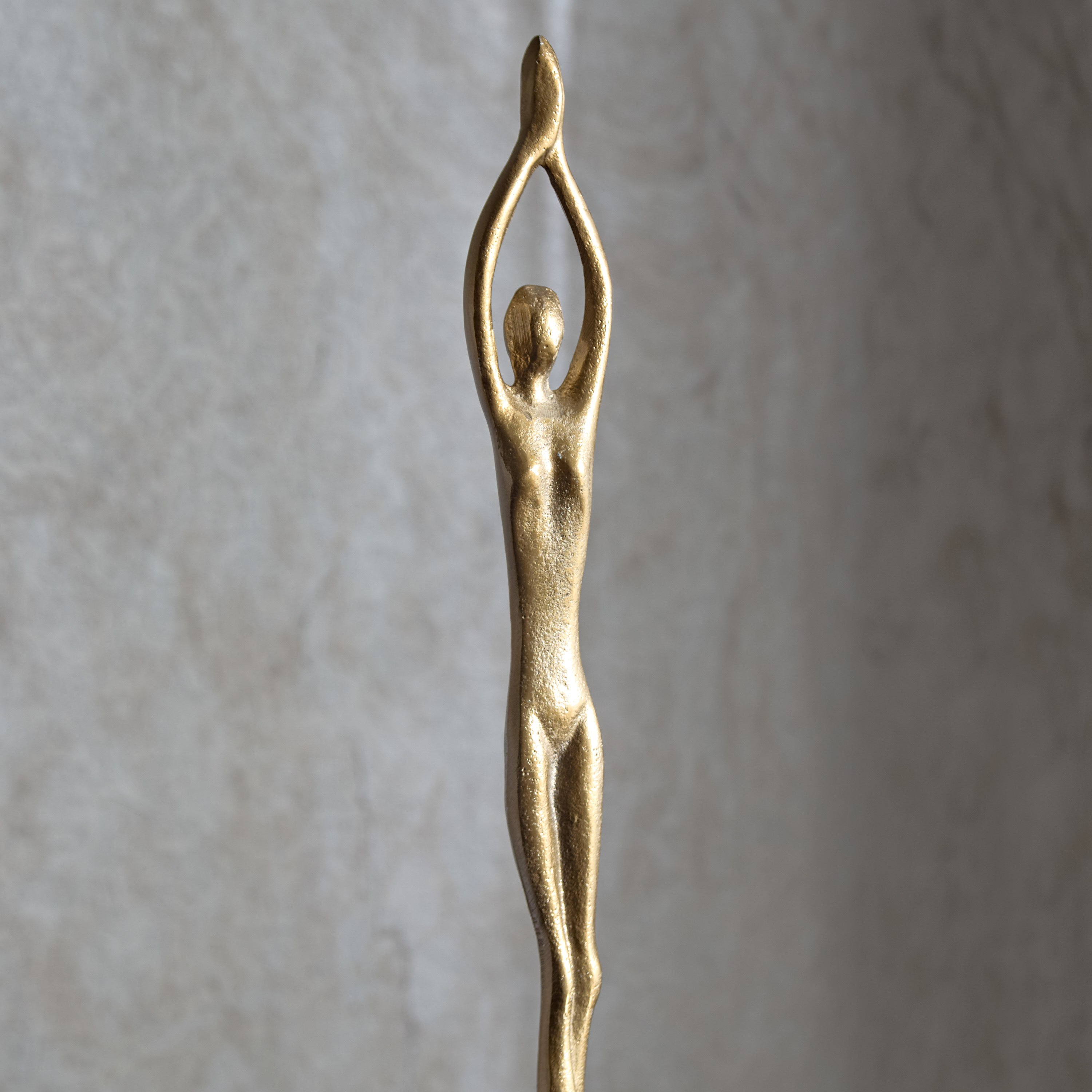 تمثال ألومنيوم رفيع من ليت - 16x8x51 سم-hbxhomeware-homedecor-figurinesandornaments-image-3