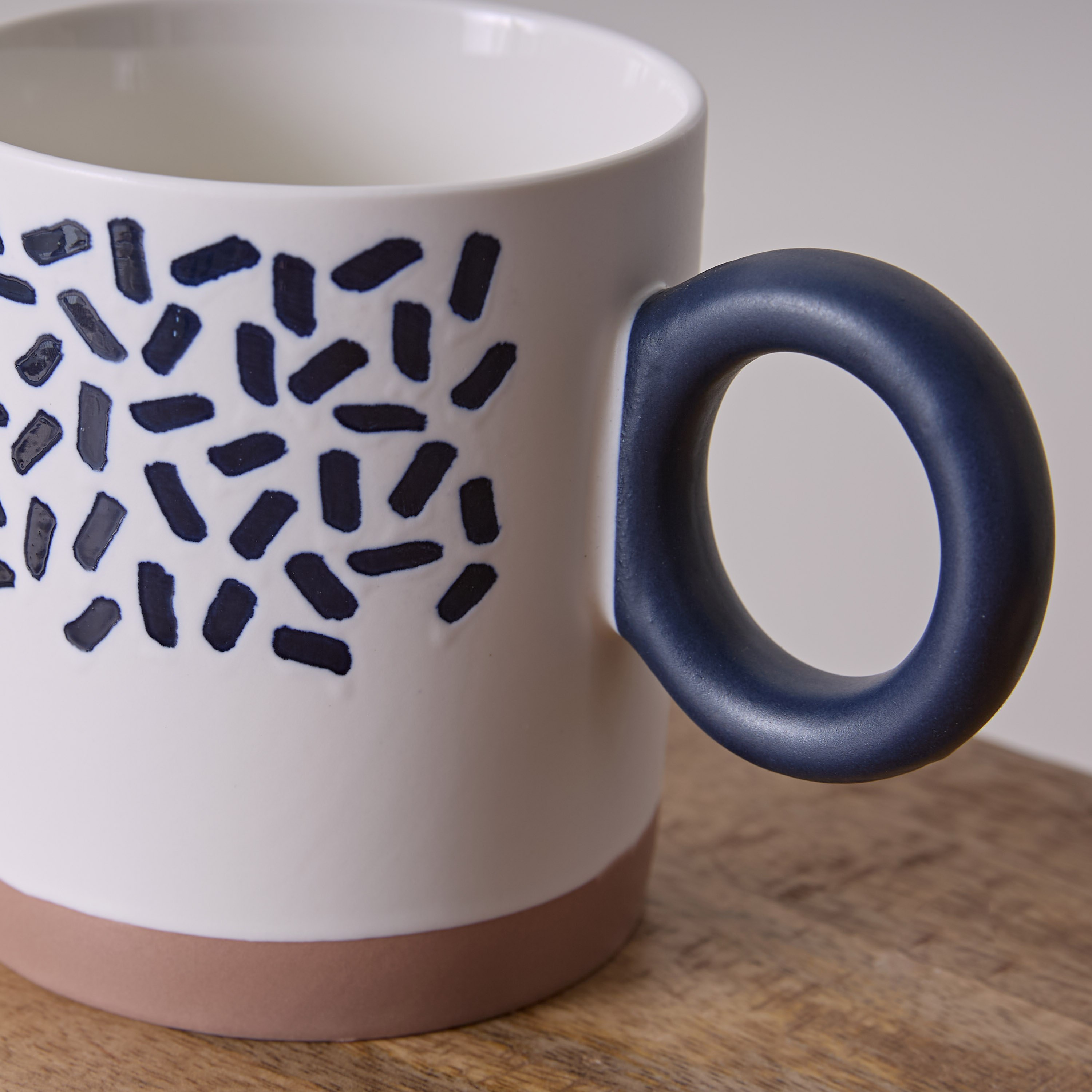 مج مزجج بقعر مغاير كينسي من إبوني- 400 مل-hbxhomeware-diningandtabletop-coffeeandteasets-image-3