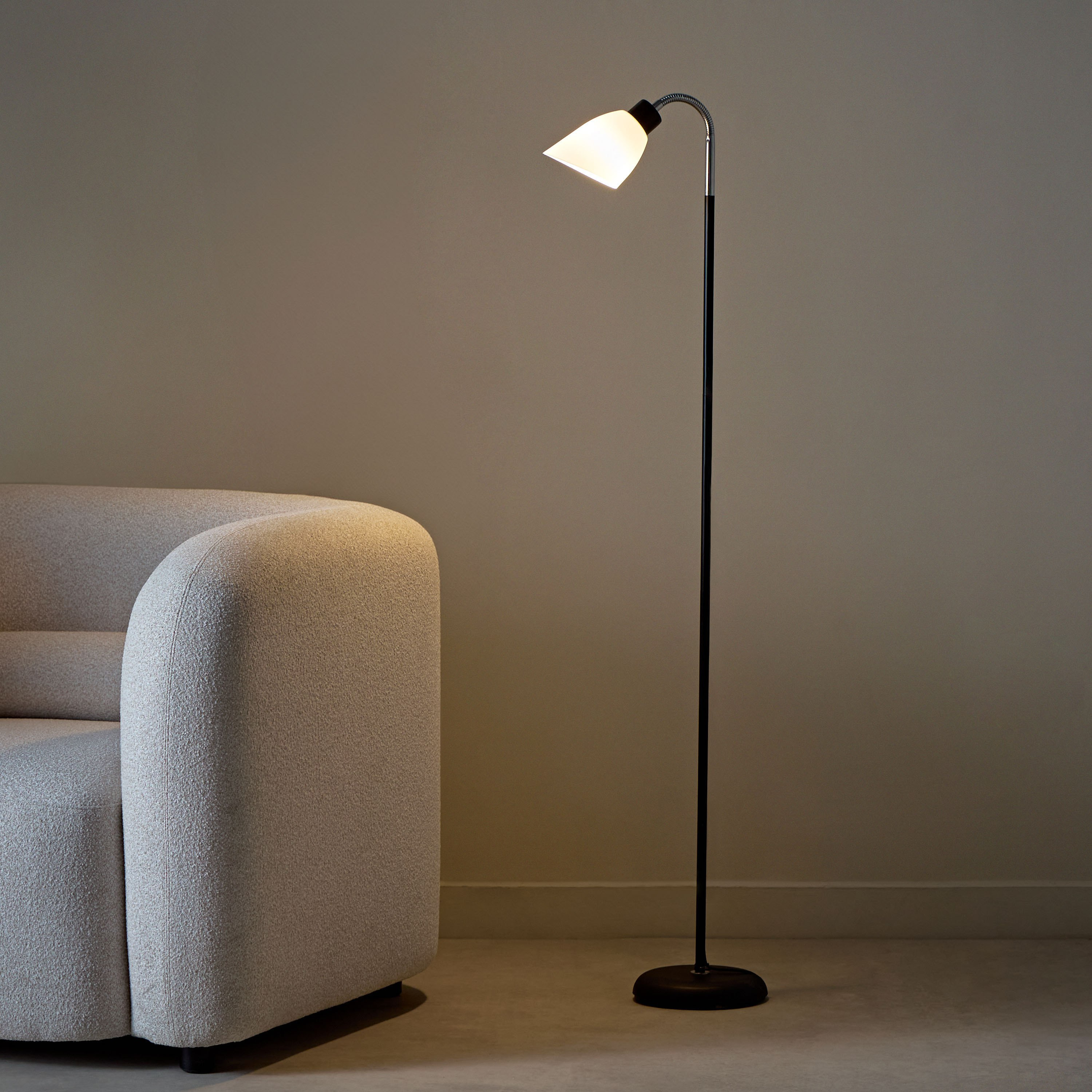 مصباح أرضي معدني E27 بغطاء من بليز - 22x145 سم-hbxhomeware-hbxlivingroom-image-5