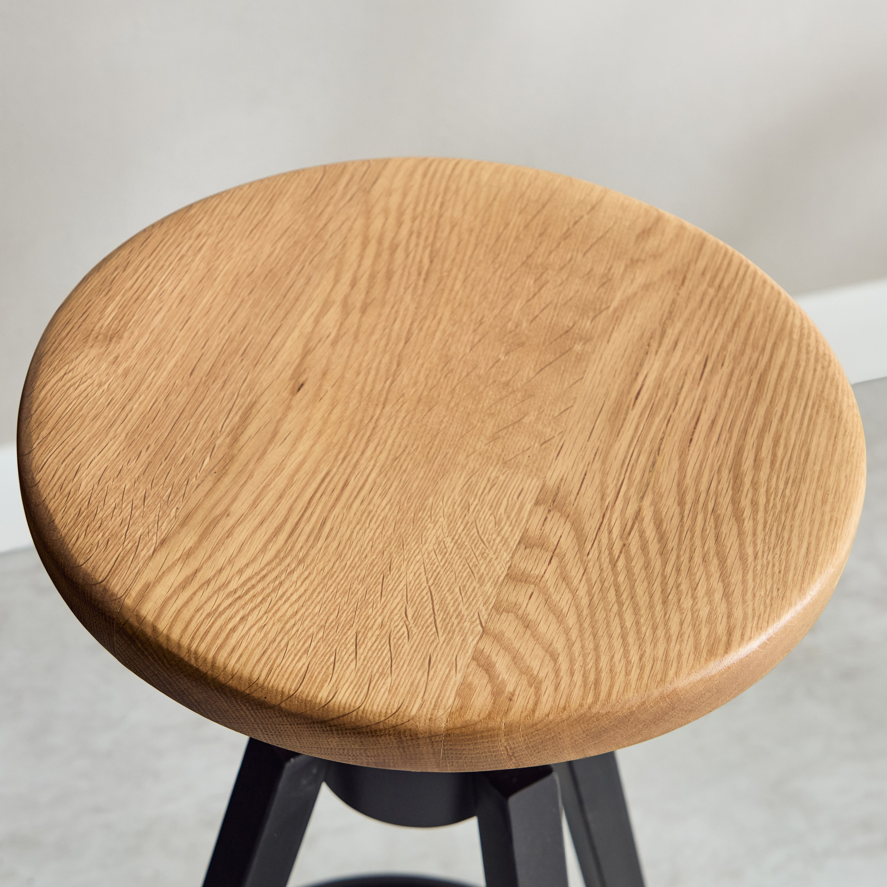 كرسي مشرب دوّار - جروفر من كافون-hbxfurniture-diningroom-barcountersandbarstools-image-3