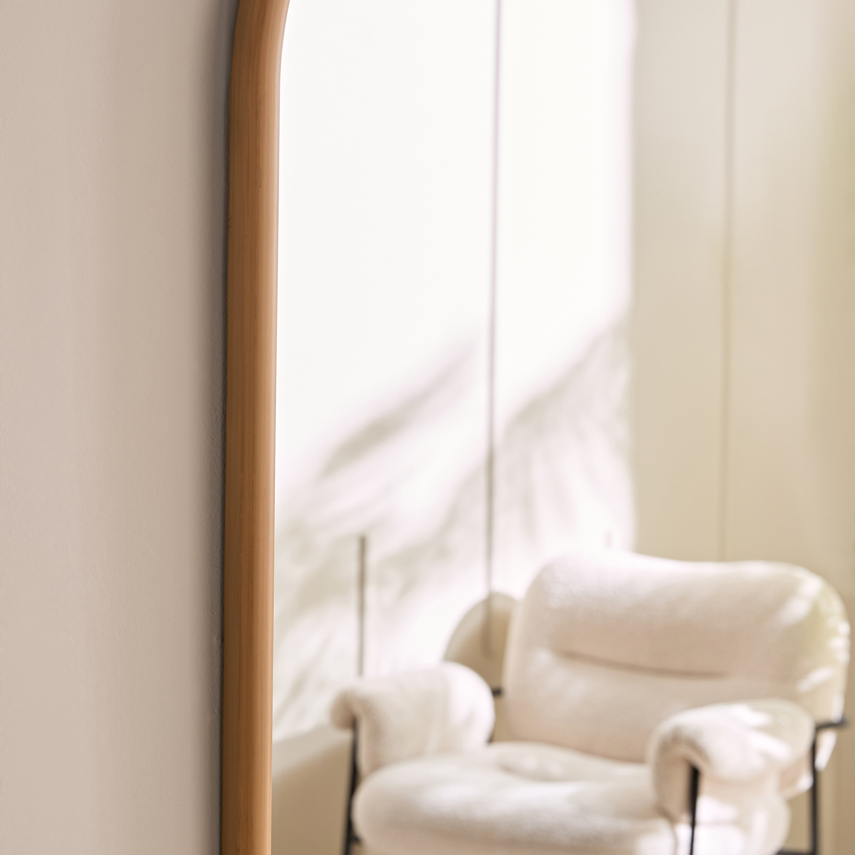 مرآة زجاجية من سابرينا - 57x94x2.5 سم-hbxhomeware-hbxdecorandfurnishings-image-3