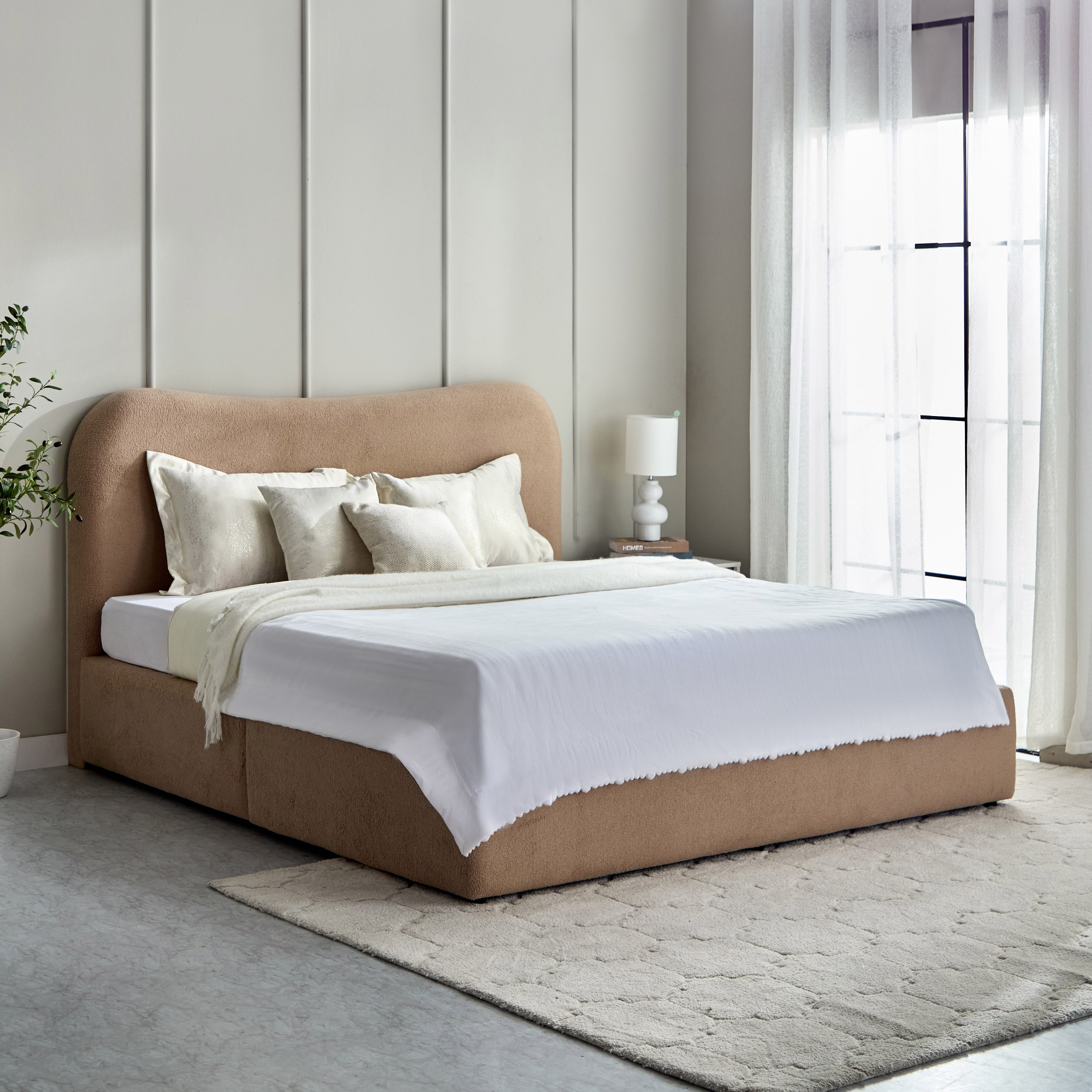 سرير كينج منجّد - مارويل ريزولي من موڤو - 180×200 سم-hbxfurniture-bedsandbedsets-beds-king-image-1