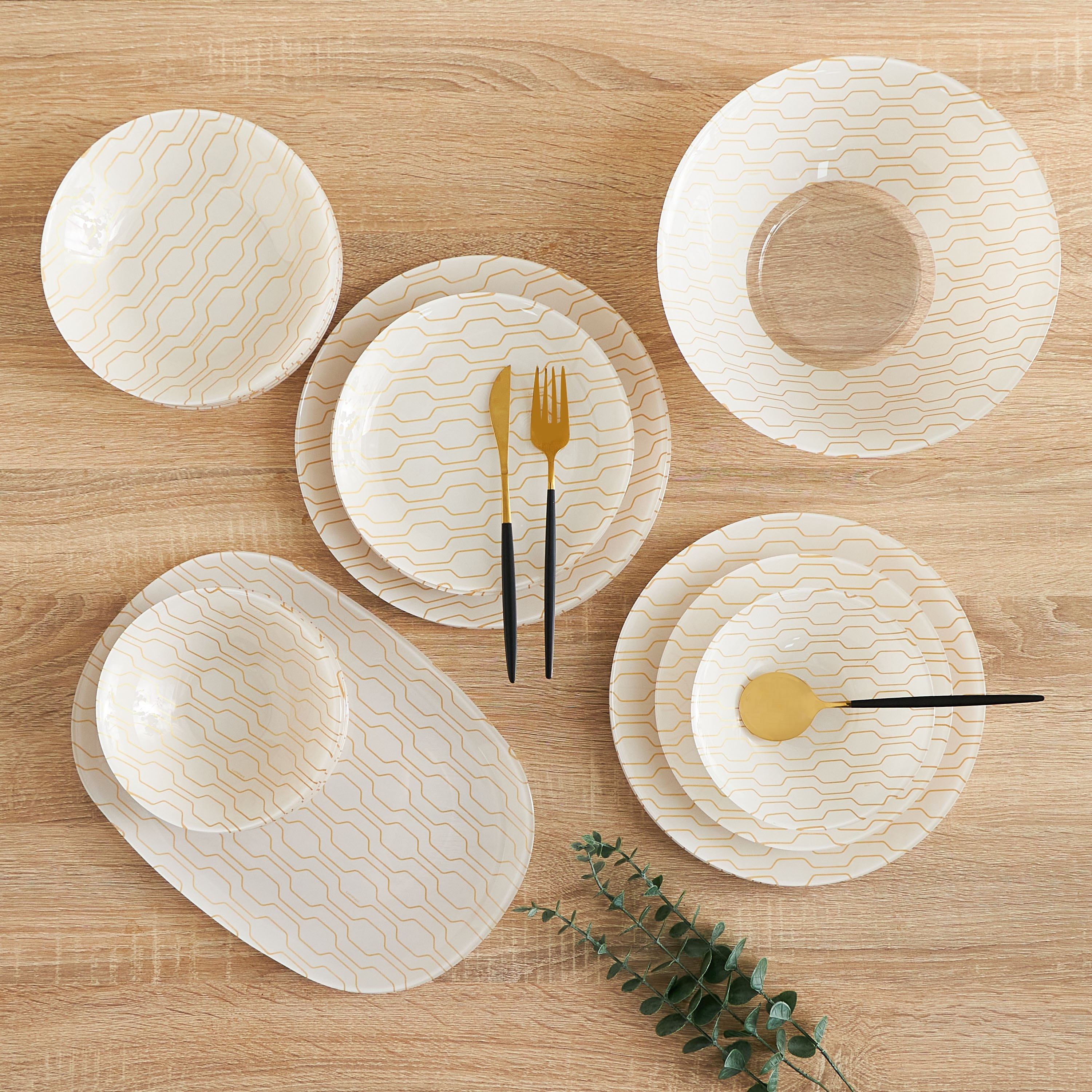 طقم عشاء 26 قطعة سيمبلي برايد من لومينارك - 6 أشخاص-hbxhomeware-hbxkitchen-image-1