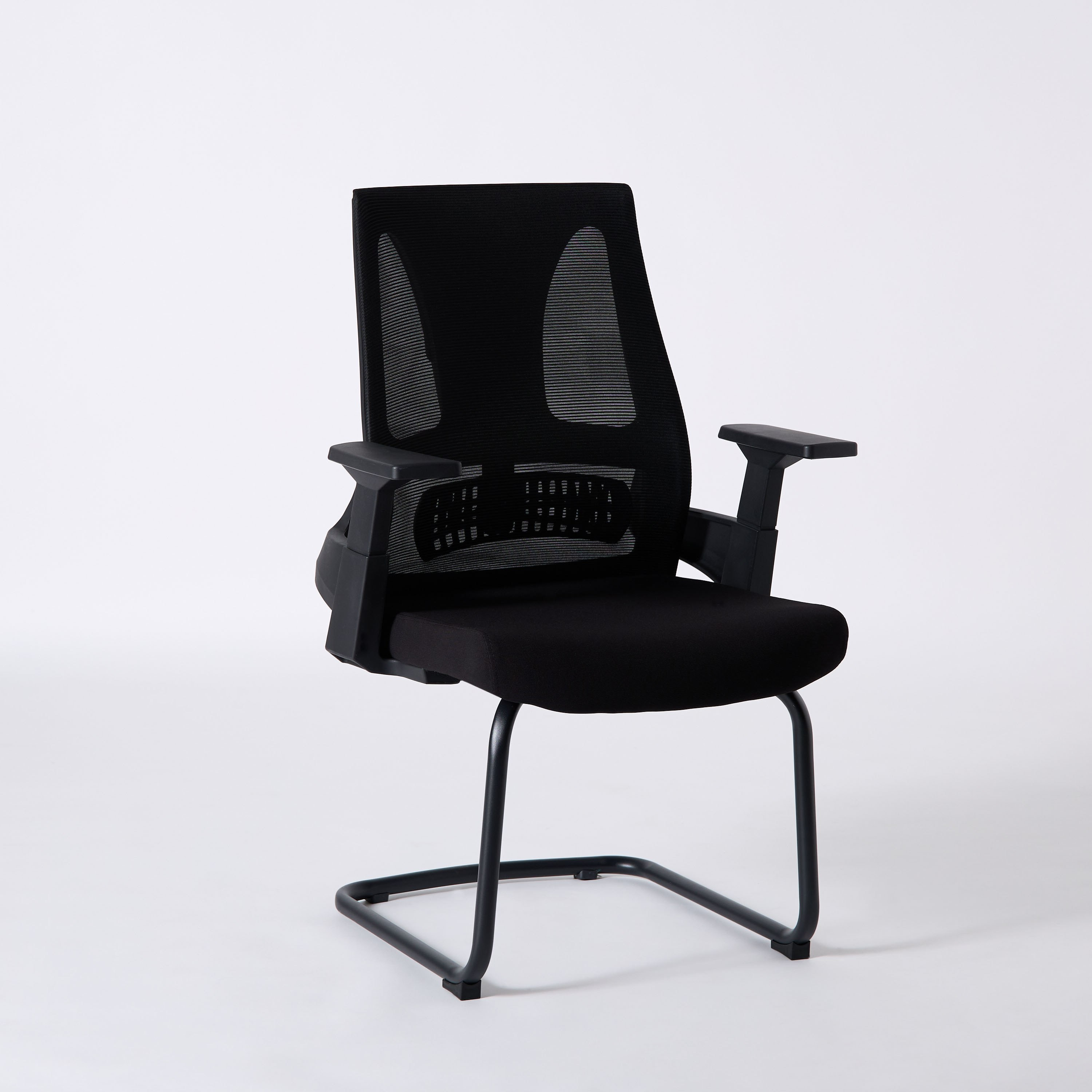 كرسي زائر من جينوا-PROMO_HB_UAE_THRESHOLD_Furniture_020426-image-11