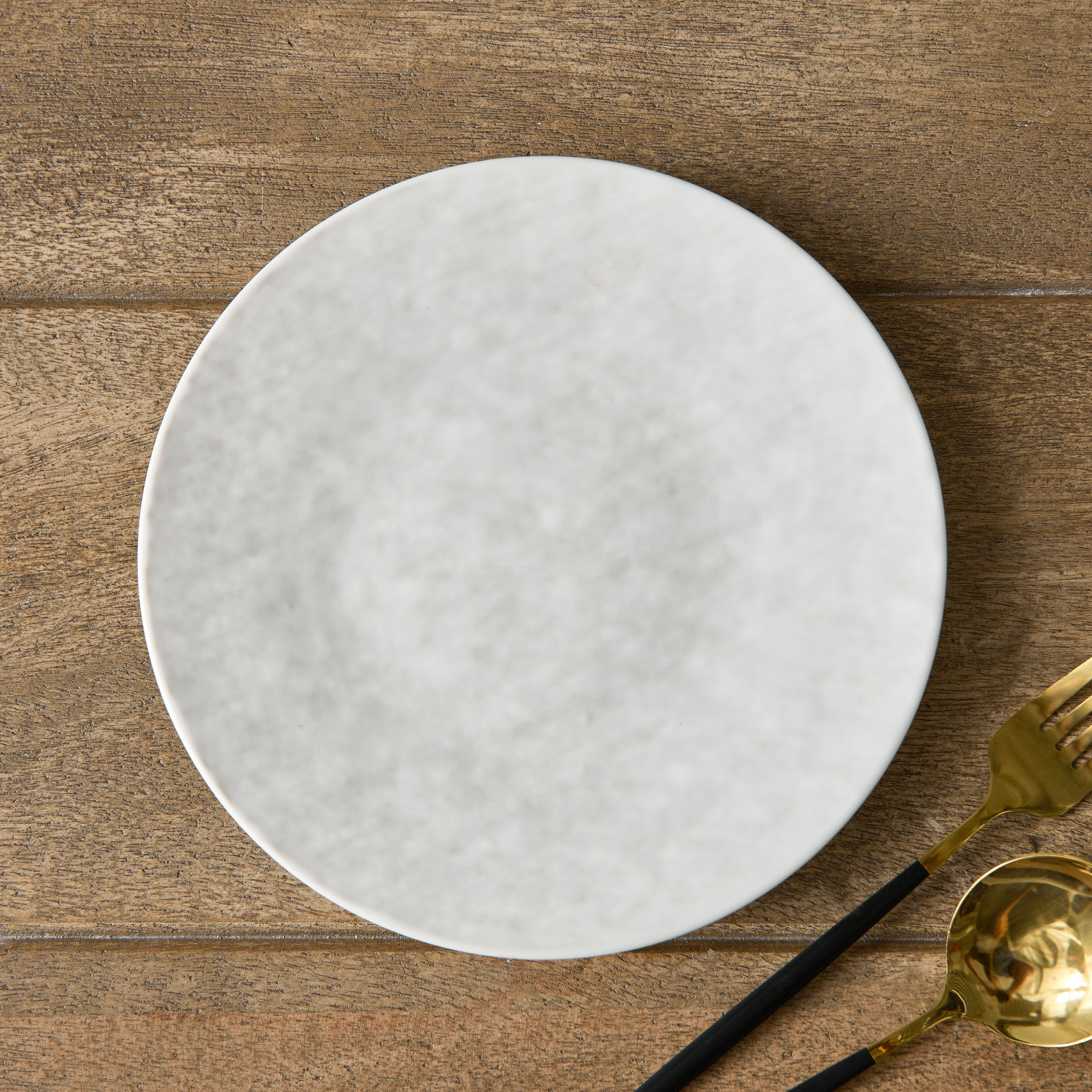 صحن جانبي من الخزف الصيني بتصميم متموّج - 20 سم-hbxdecorandfurnishings-tabletop-crockery-image-2