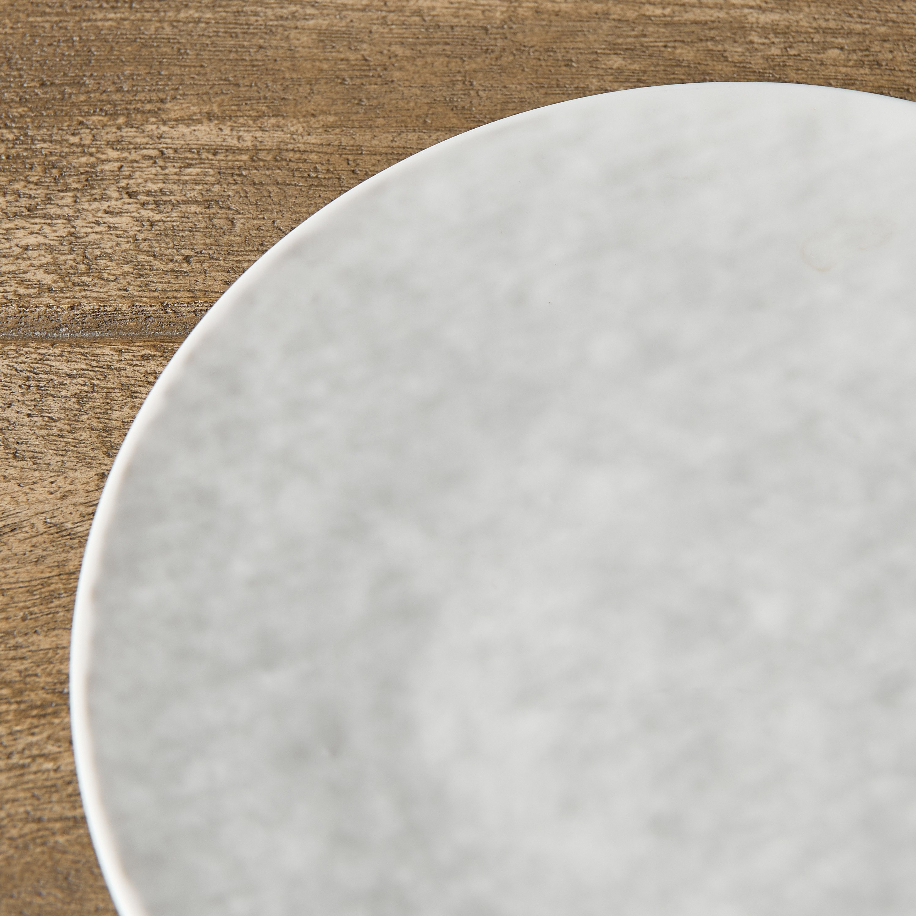 صحن جانبي من الخزف الصيني بتصميم متموّج - 20 سم-hbxdecorandfurnishings-tabletop-crockery-image-3