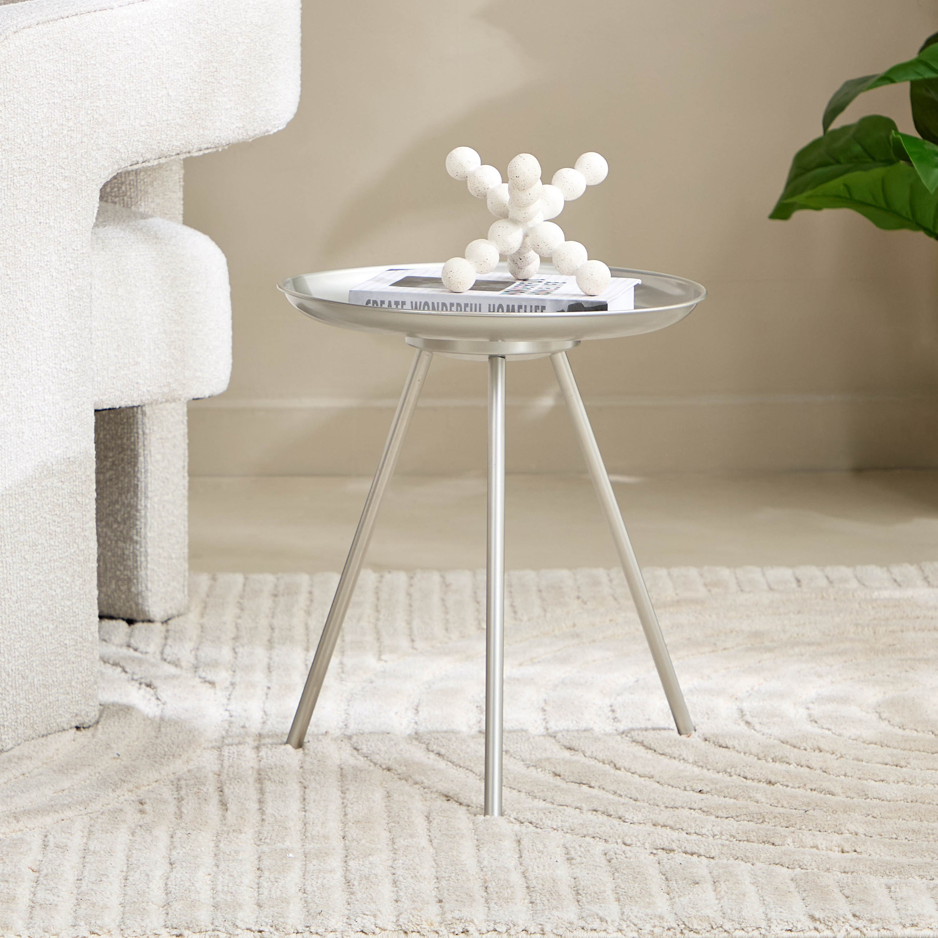 Vendra Splendid Accent Table-hbxfurniture-livingroom-endtables-image-1