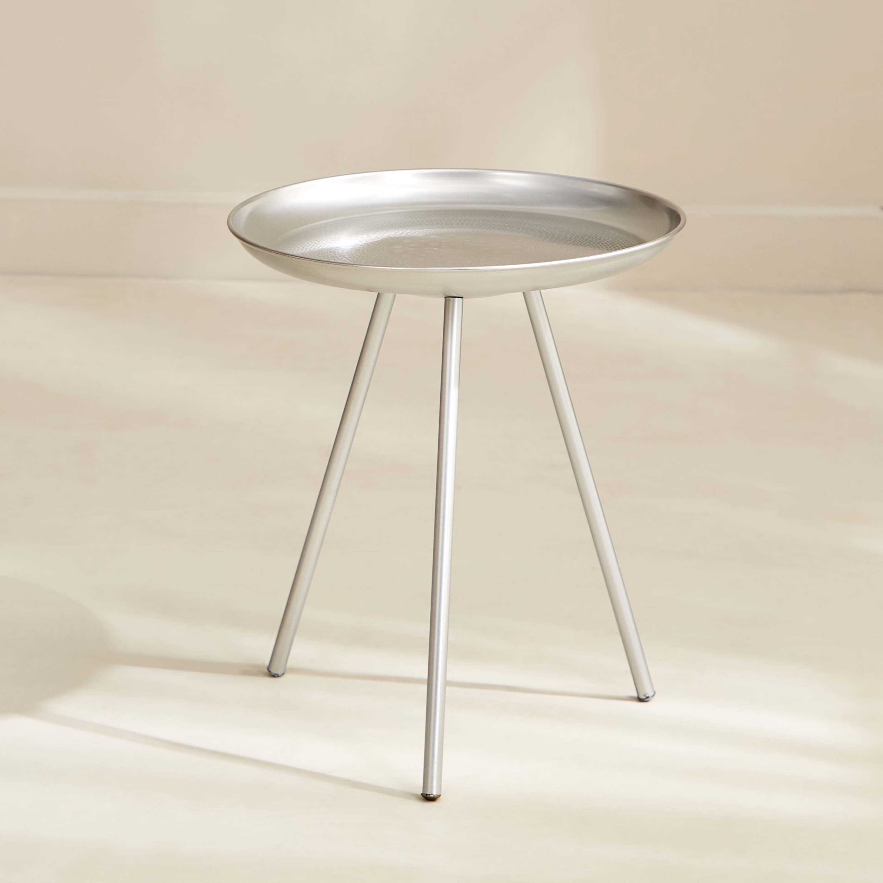 Vendra Splendid Arc Accent Table-hbxfurniture-livingroom-endtables-image-5