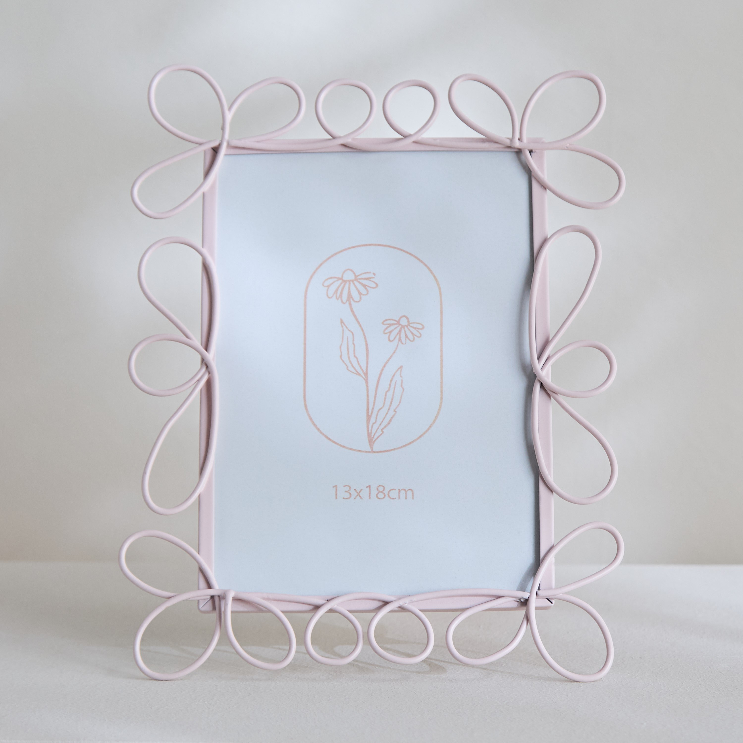 برواز صور بتصميم بتلات من فلاترباي - 18x23 سم-hbxbedroom-decorandaccessories-photoframes-image-2