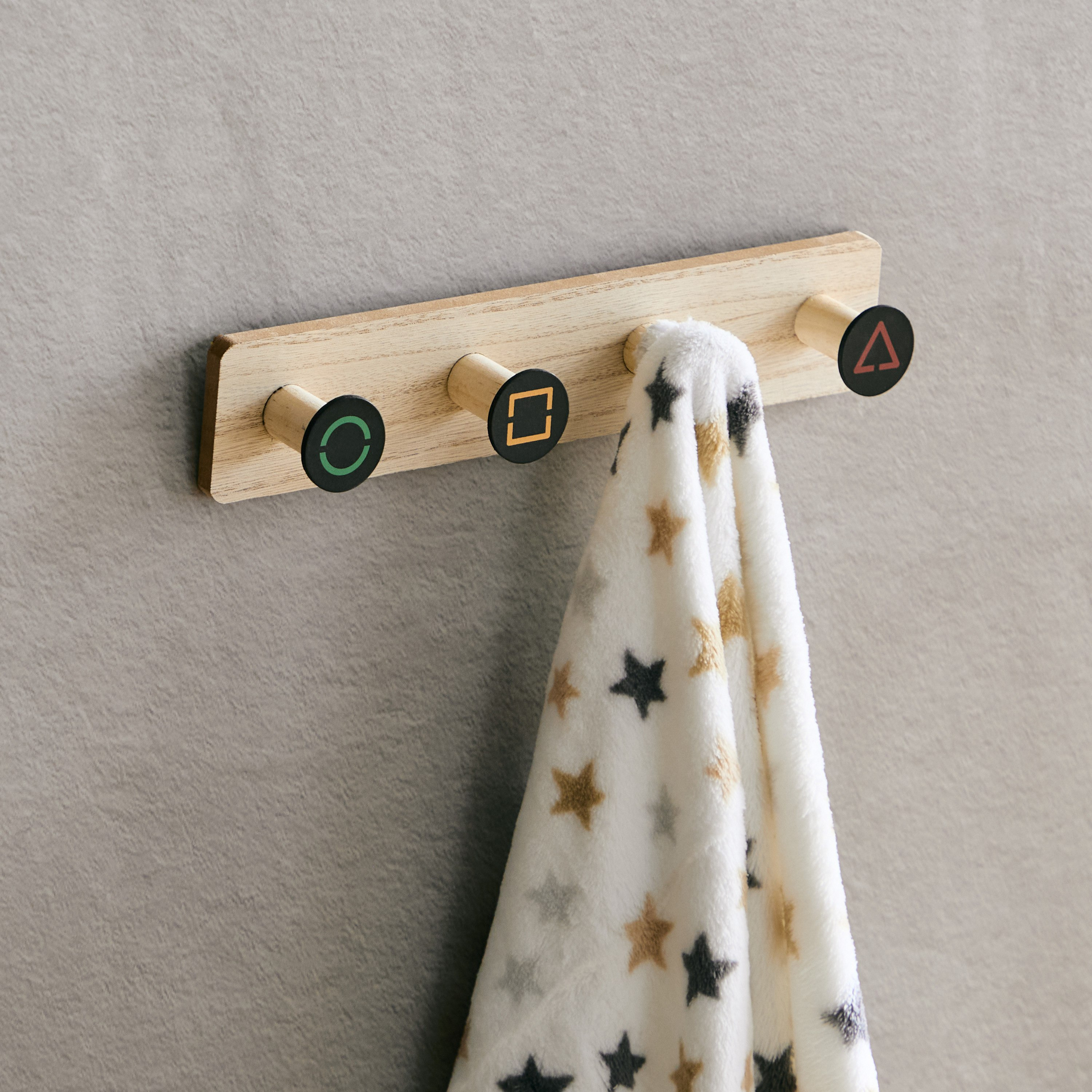 خطاف مفاتيح بتصميم وحدة التحكم بالألعاب - 30x5x6 سم-hbxdiningroom-decorandaccessories-hooks-image-1