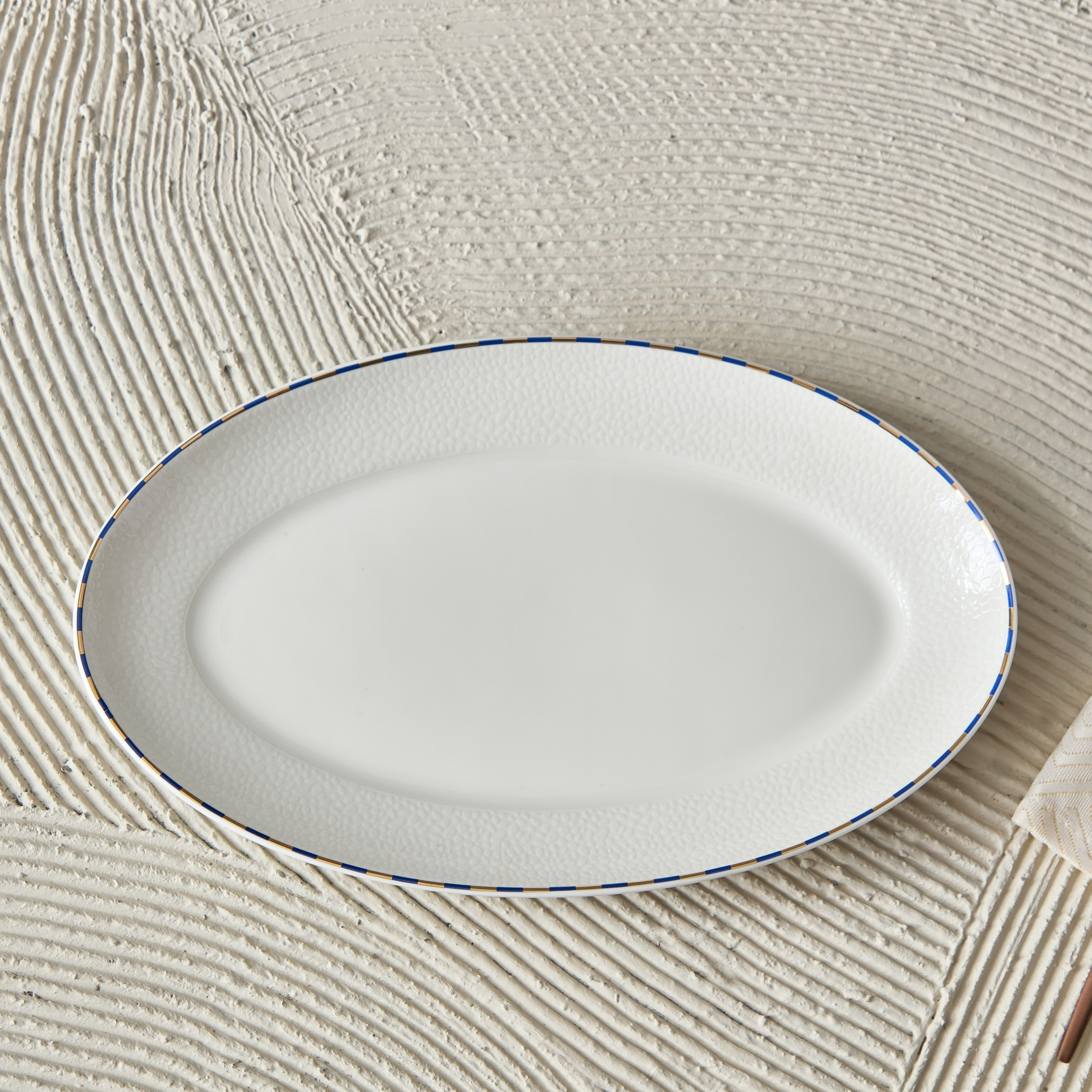 Azure Oval Platter - 31 cm-hbxdecorandfurnishings-tabletop-serveware-image-2