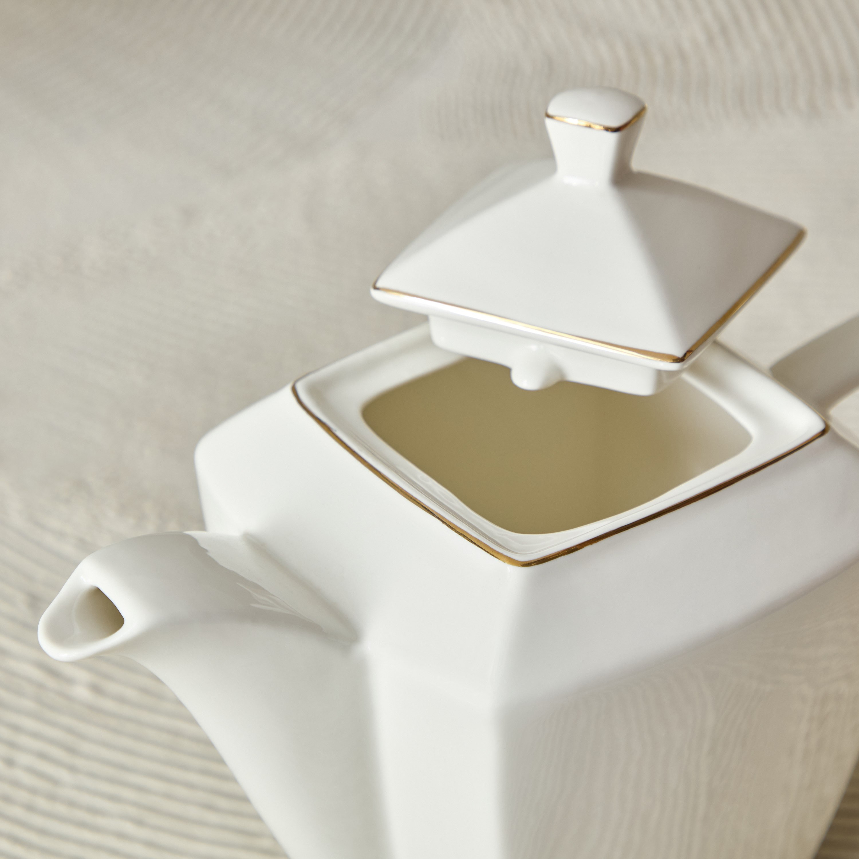 Peace New Bone China Line Teapot - 1.6 L-hbxhomeware-diningandtabletop-coffeeandteasets-image-3