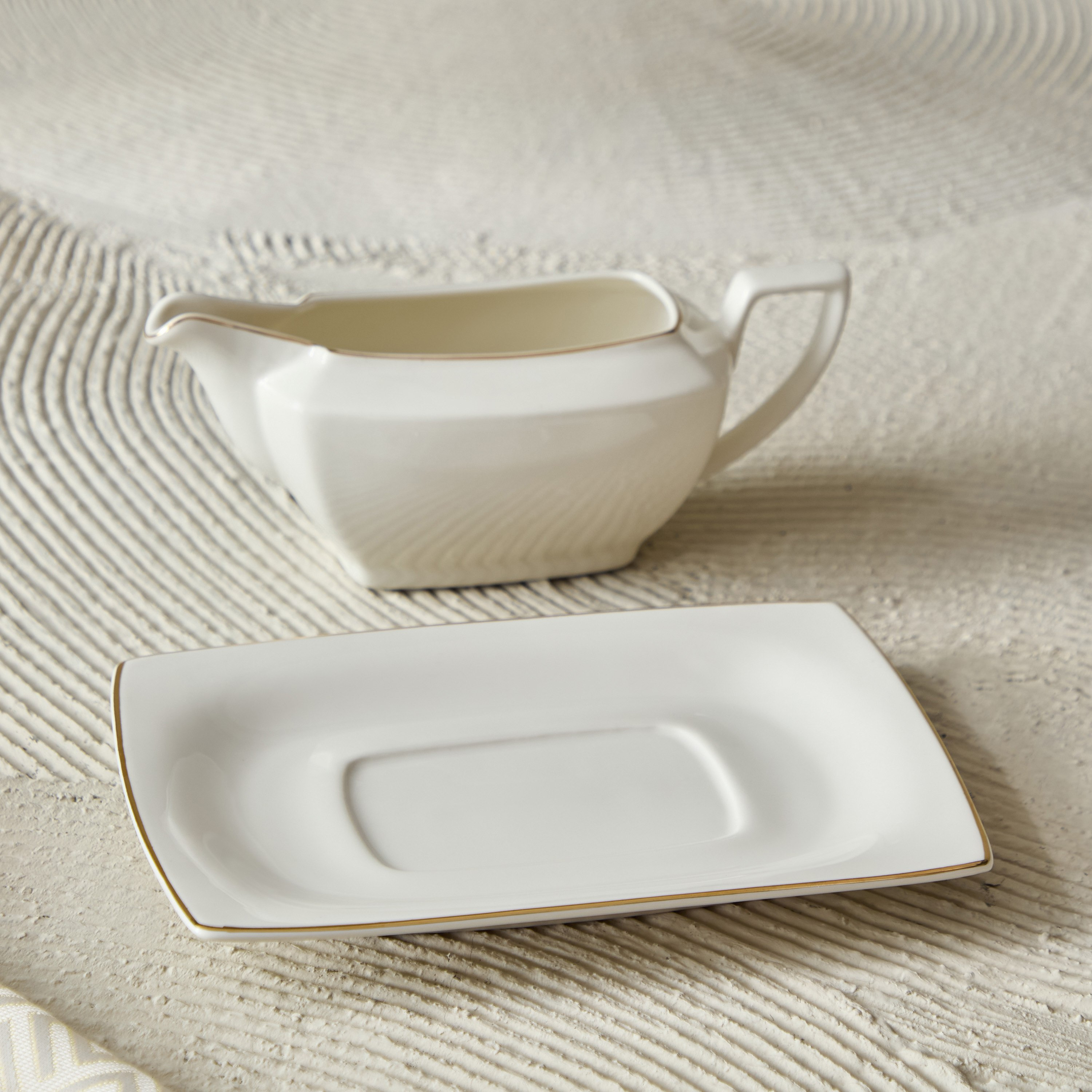 قارب صوص مع صحن من الخزف الصيني الجديد لاين من بيس - 450 مل-hbxdecorandfurnishings-tabletop-crockery-image-2