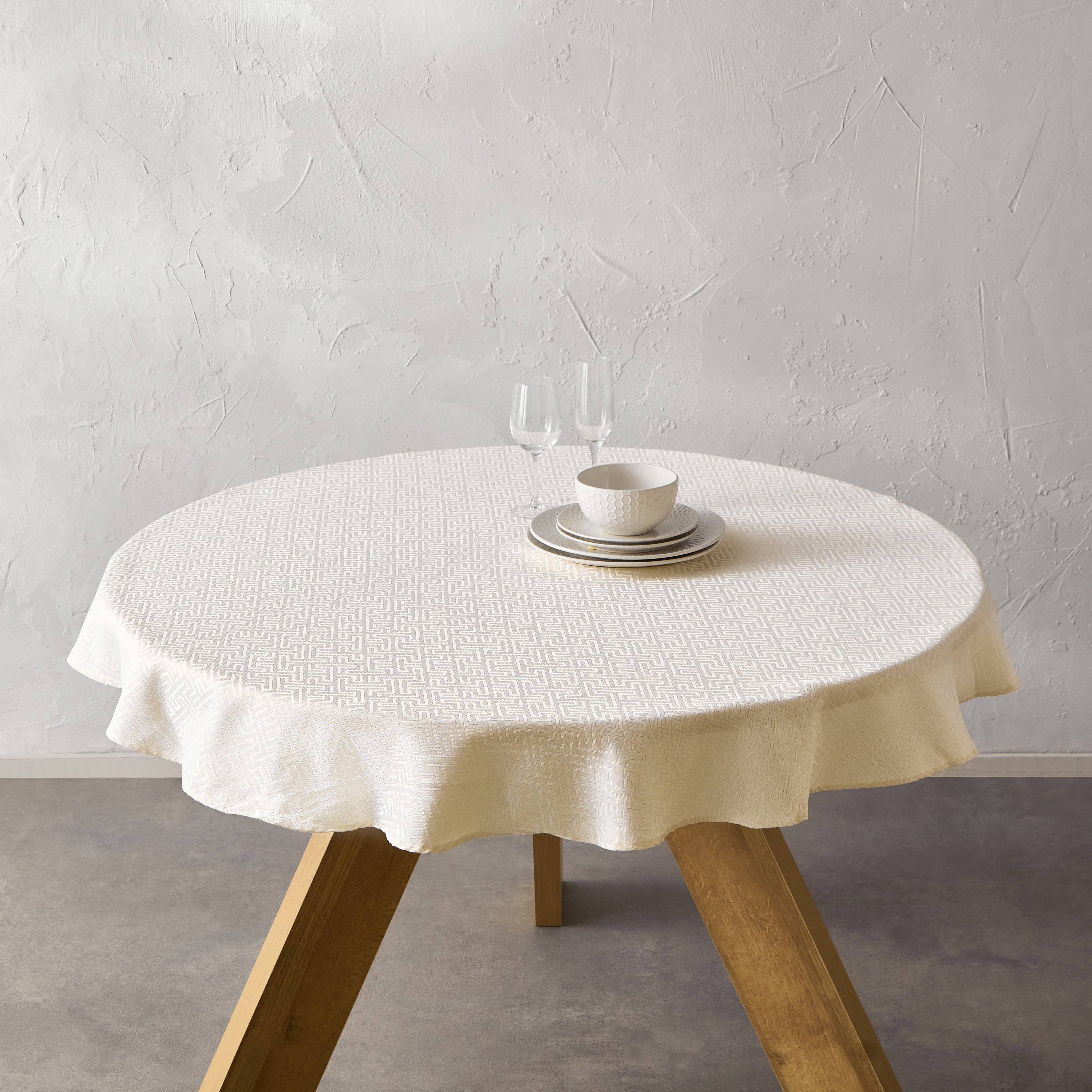 Harper Alim Jacquard Round Table Cloth - 140 cm-hbxdecorandfurnishings-homefurnishings-tablelinens-image-1