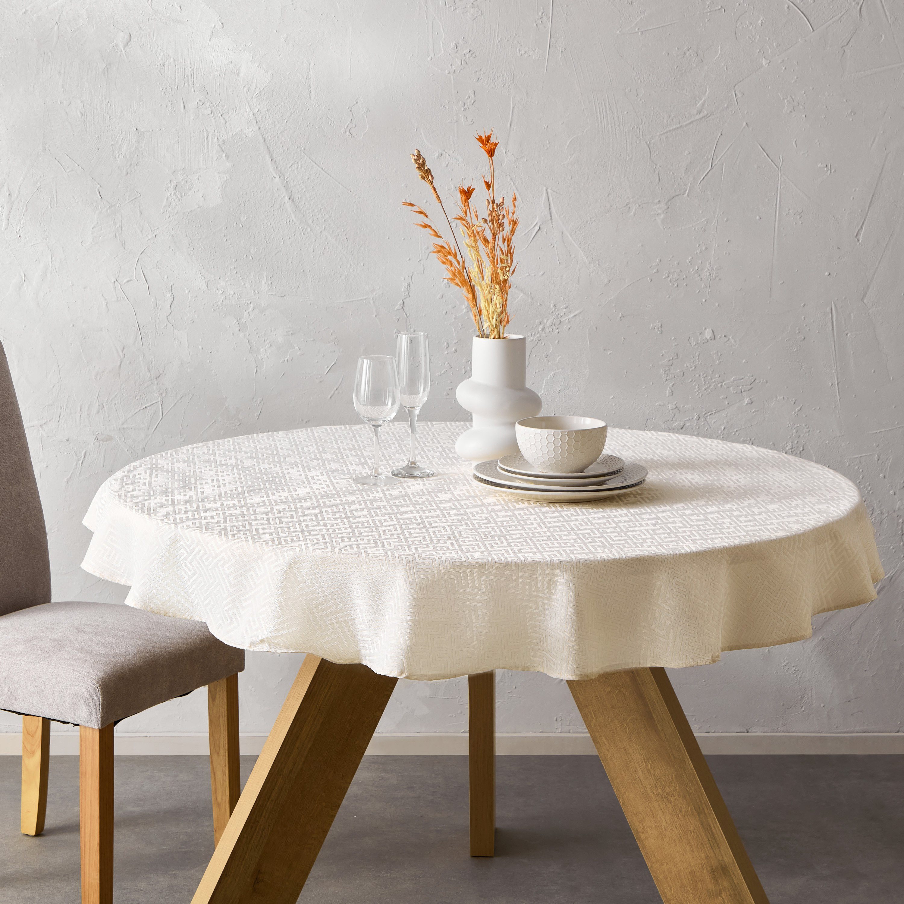 Harper Alim Jacquard Round Table Cloth - 140 cm-hbxdecorandfurnishings-homefurnishings-tablelinens-image-4